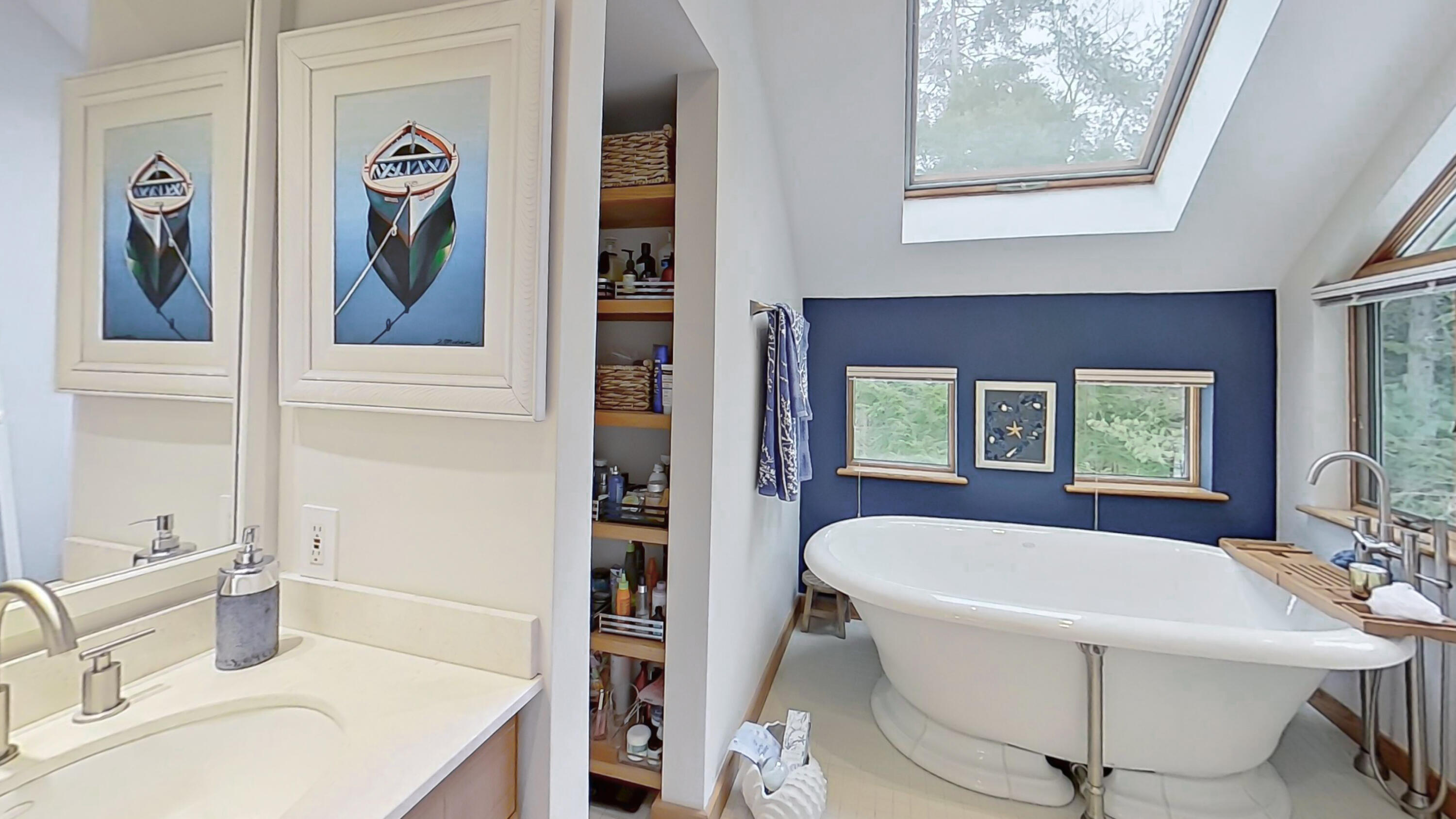 291 Molyneaux Road, Camden, ME, 04843