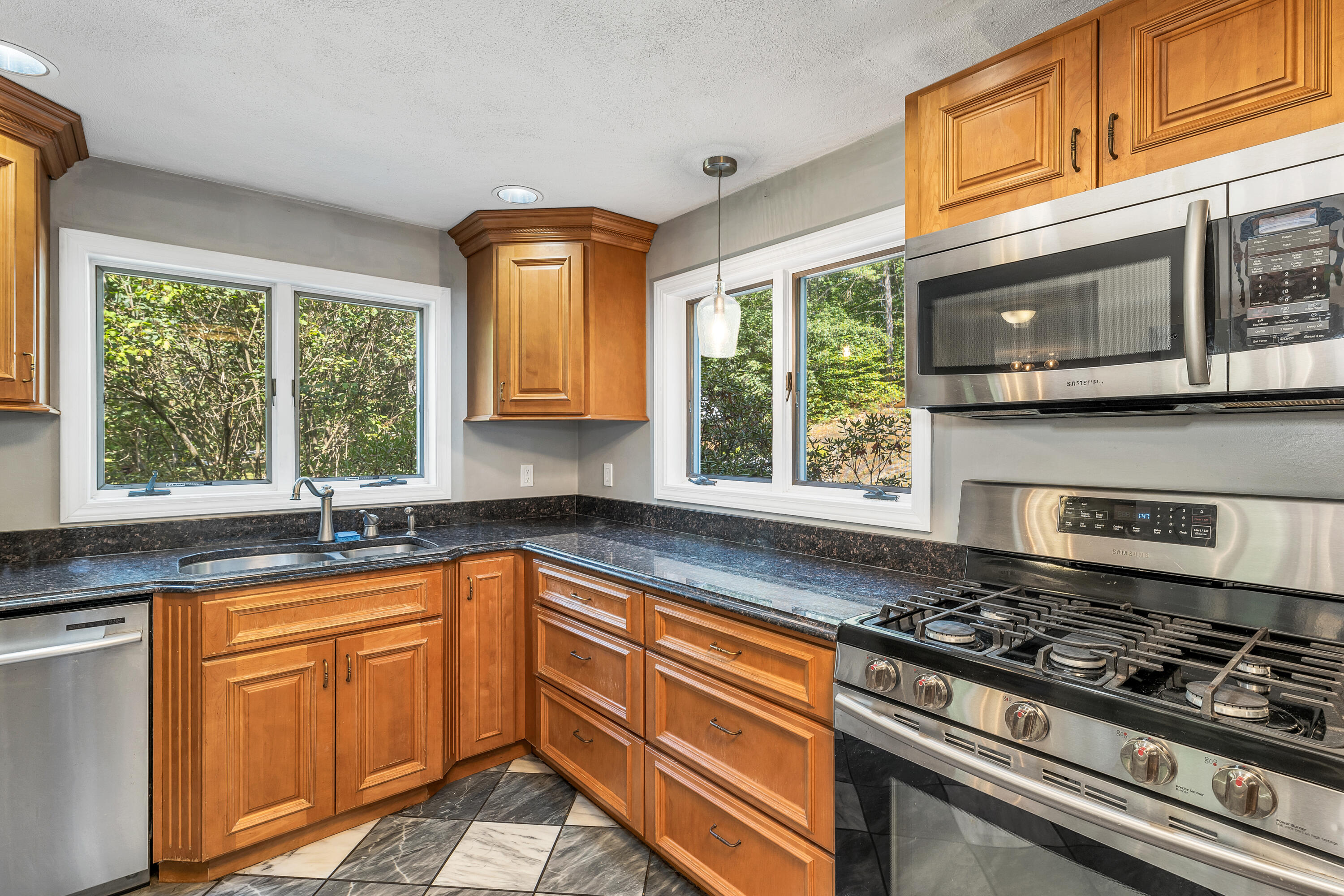 15 Lois Lane, Sweden, ME, 04040