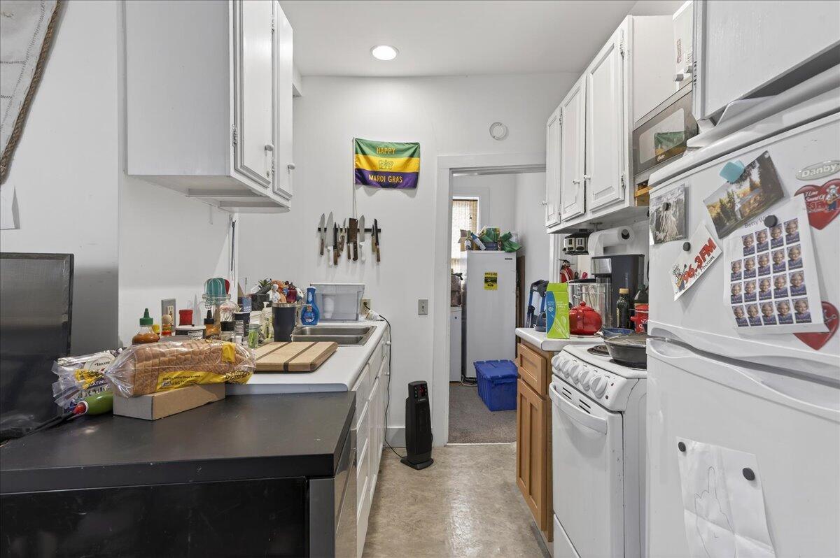 Apartment Kitchen