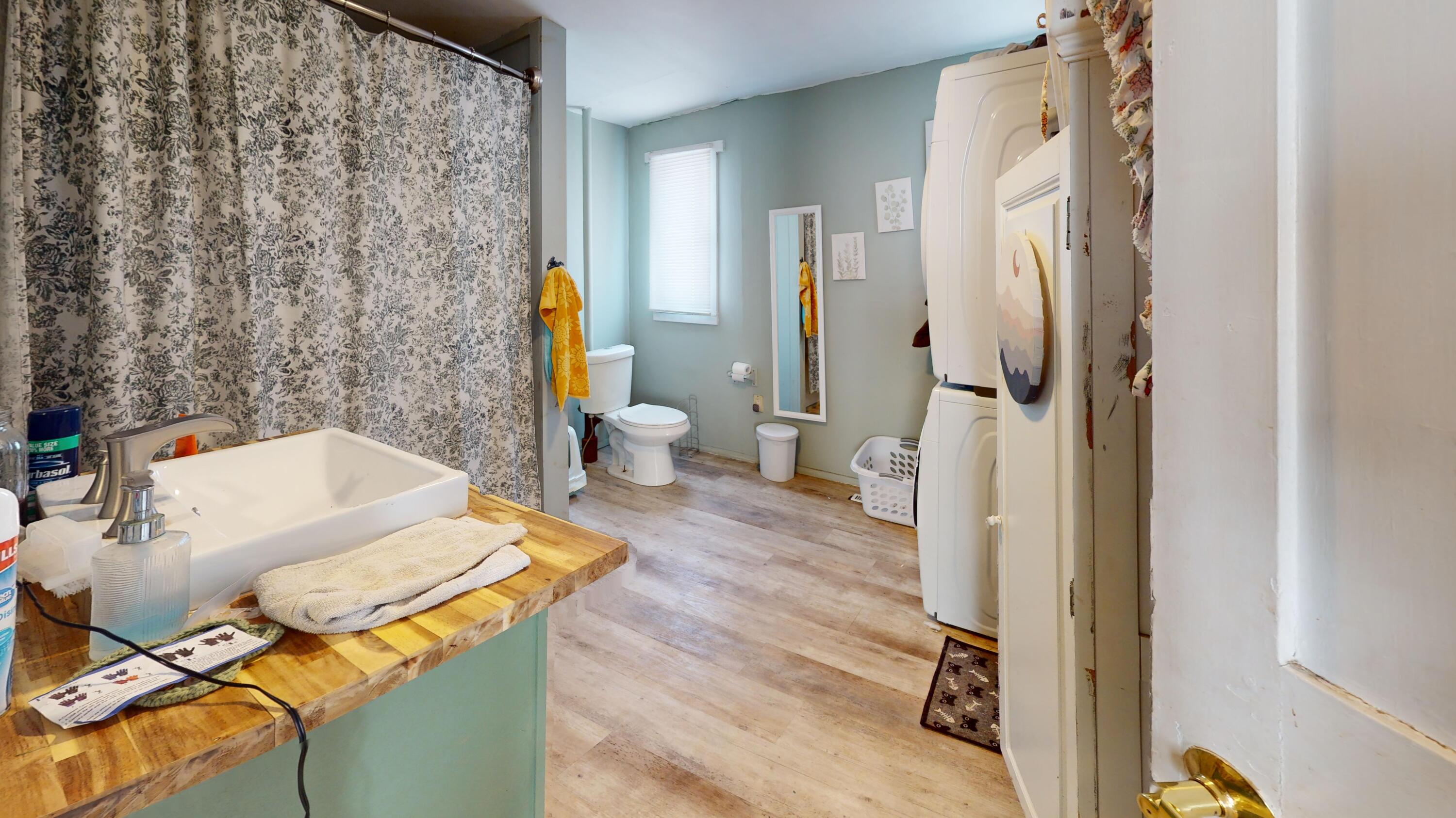 486 Main Street, Lincoln, ME, 04457