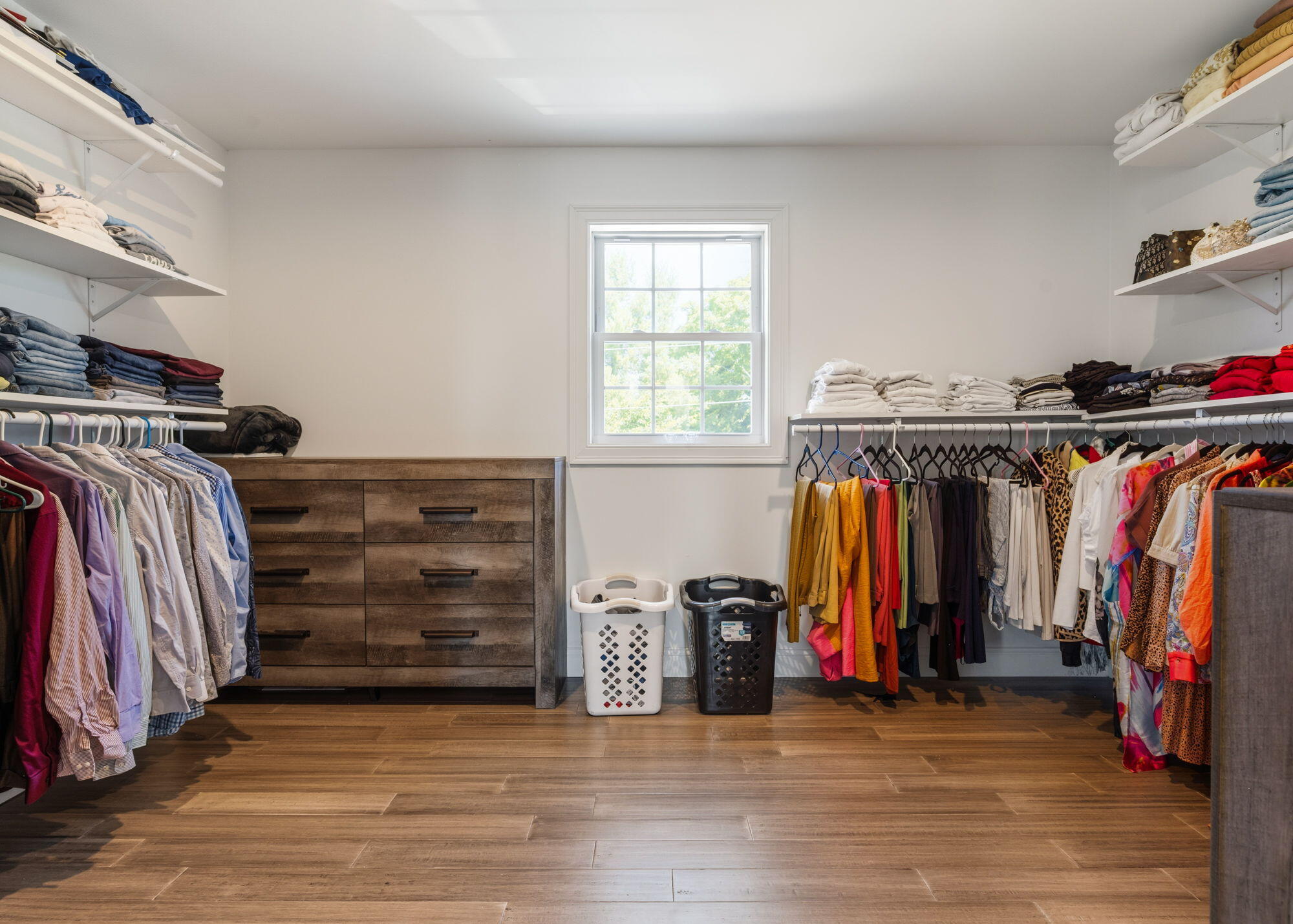 2nd floor Primary en suite walk in closet