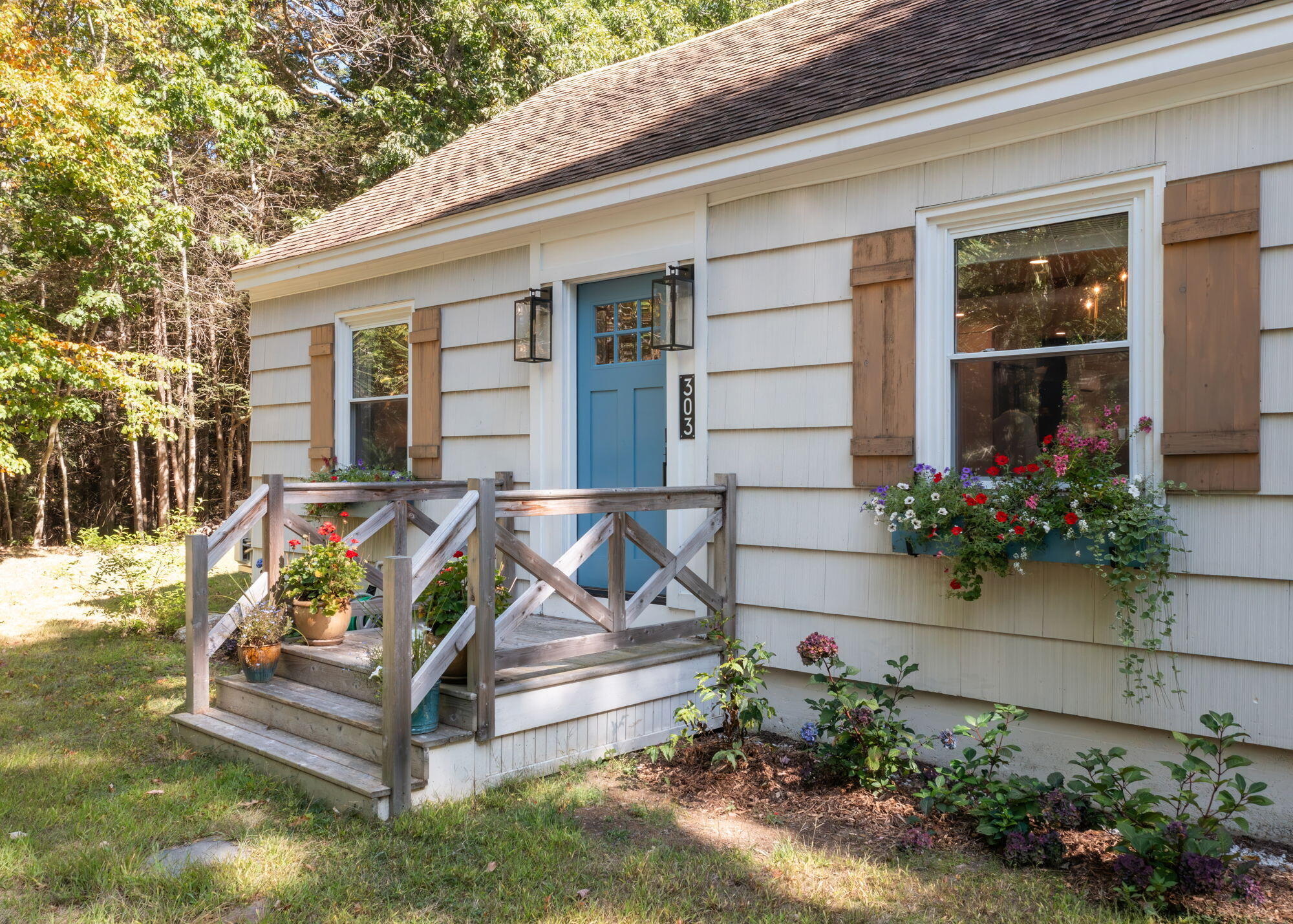 303 Middle Road, Falmouth, ME 04105 303 Middle Road