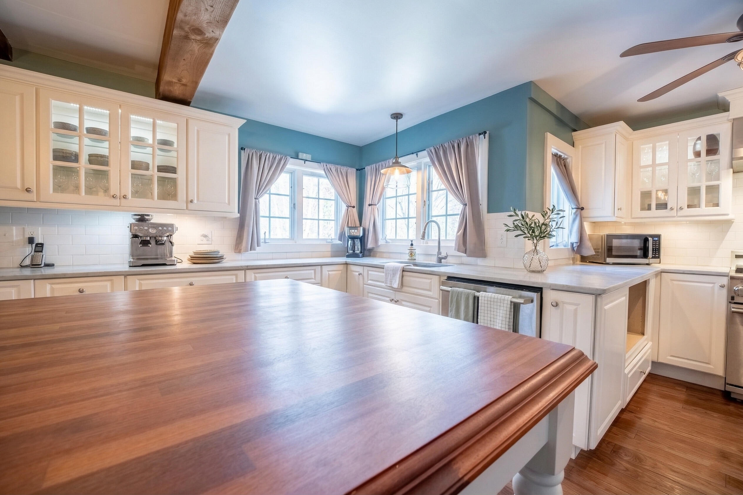 2 River Road, York, ME, 03902