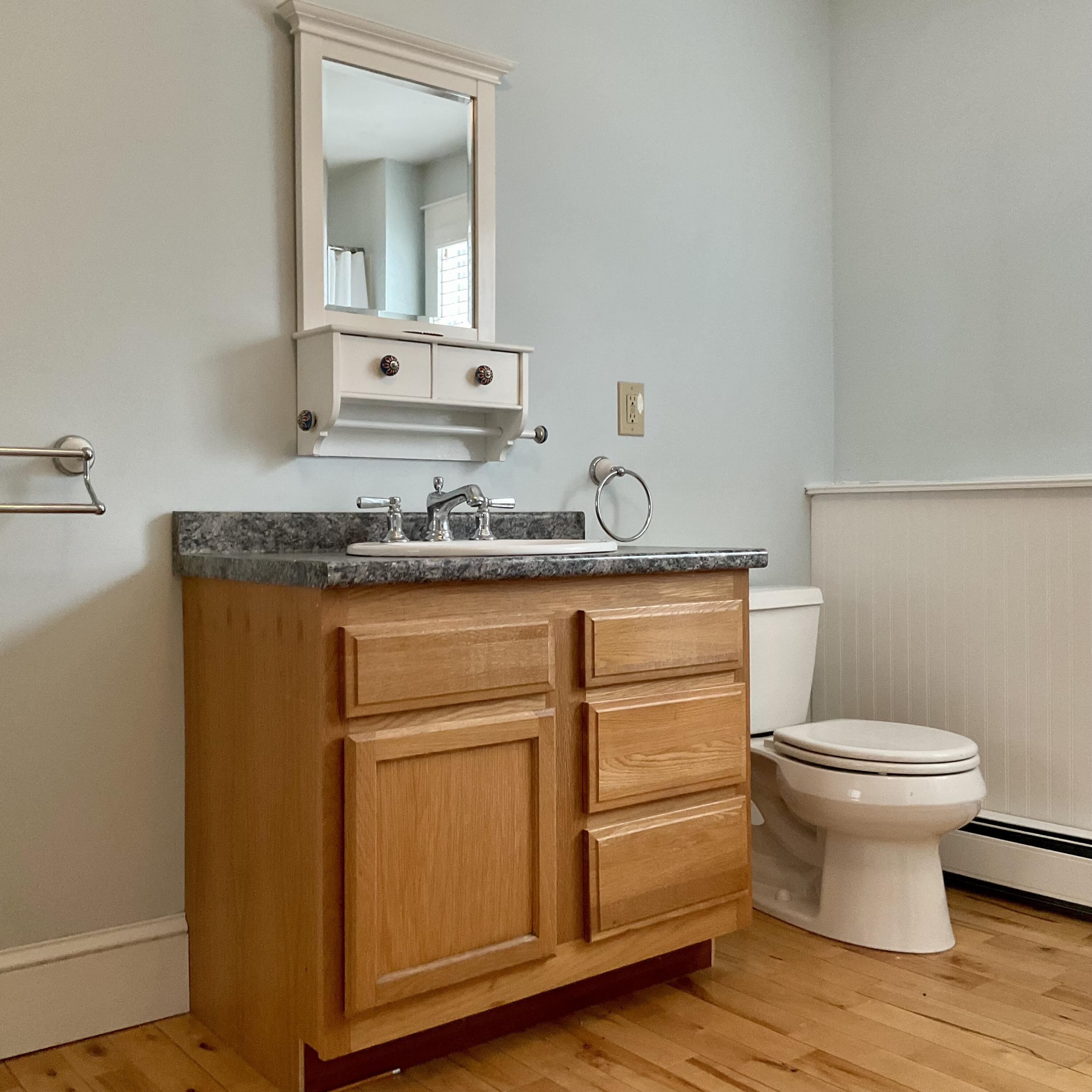 EN SUITE PRIMARY BR