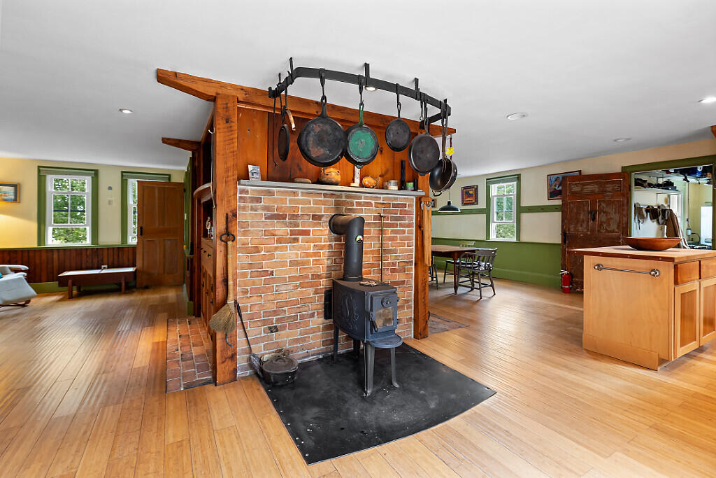 850 Lawrence Road, Pownal, ME, 04069