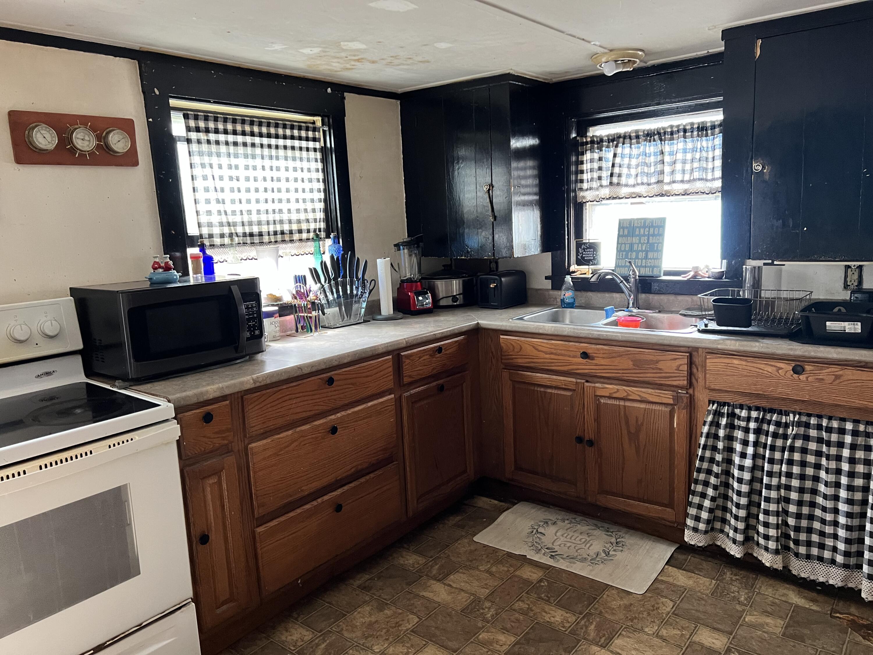 102 Beechwood Street, Thomaston, ME, 04861