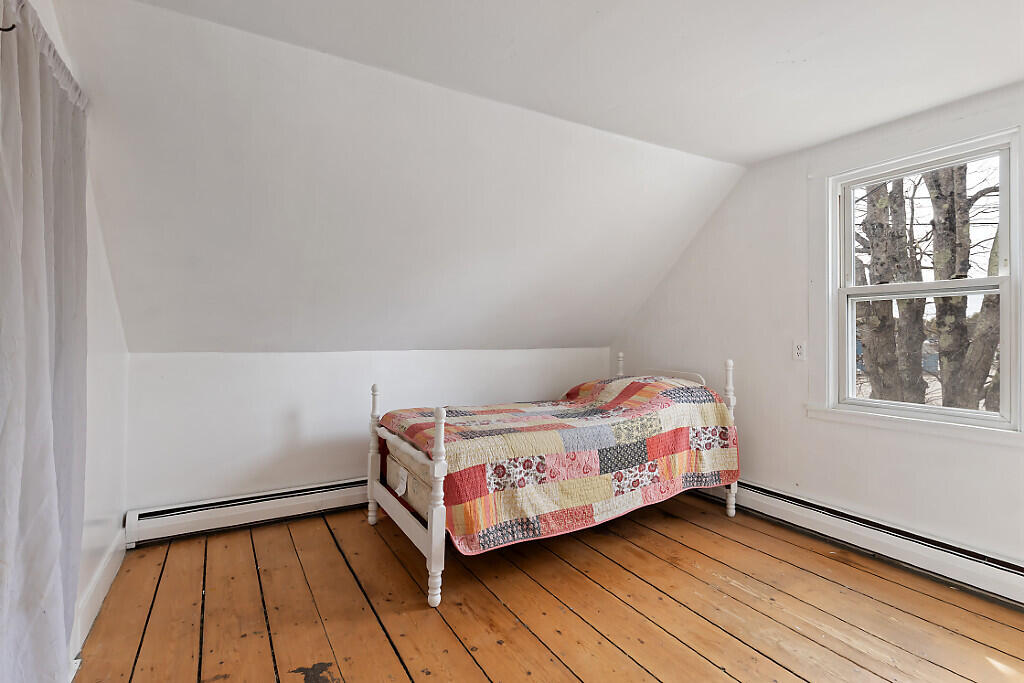 903 Western Avenue, Manchester, ME, 04351