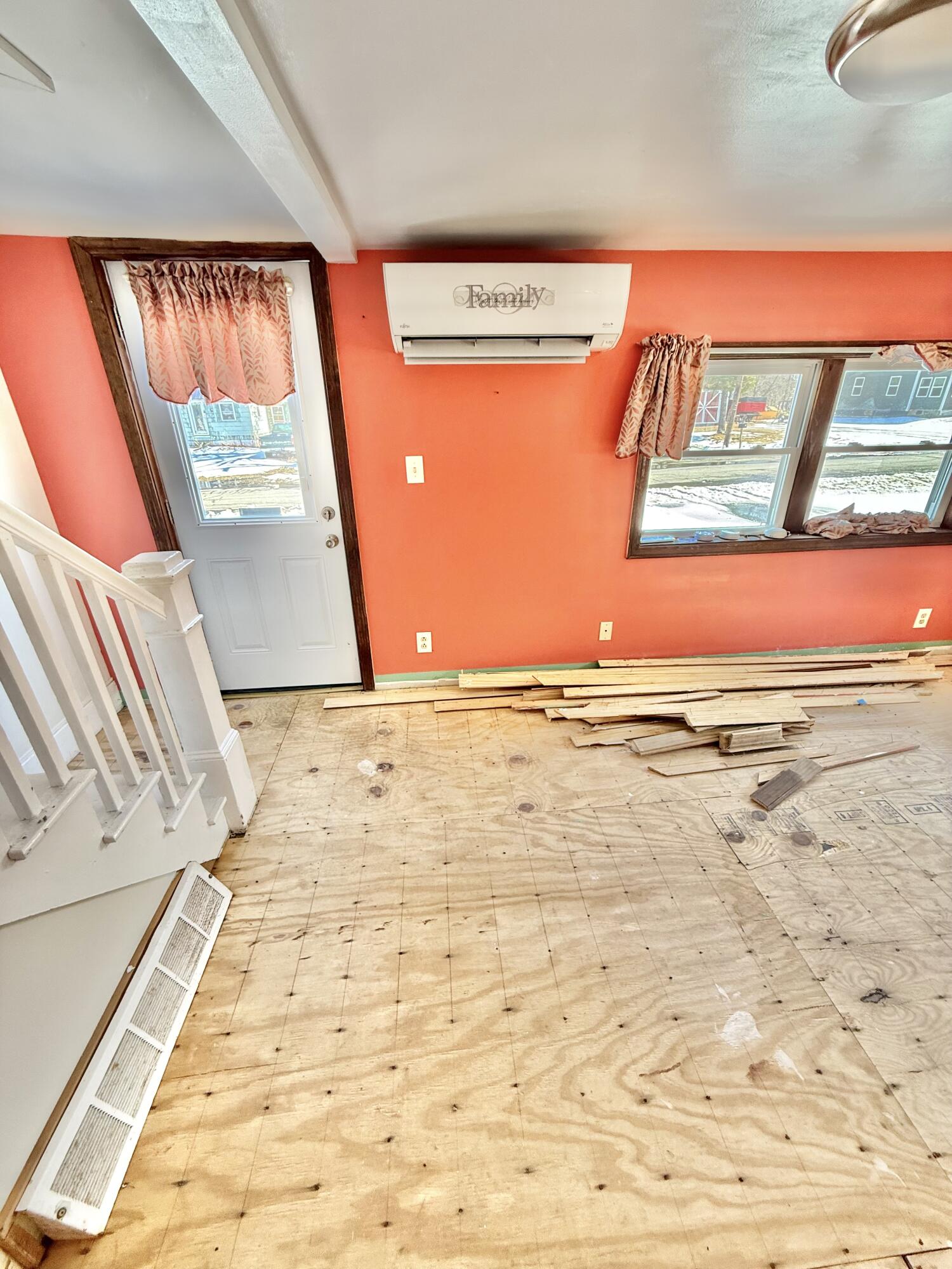 31 Delmont Street, Presque Isle, ME, 04769