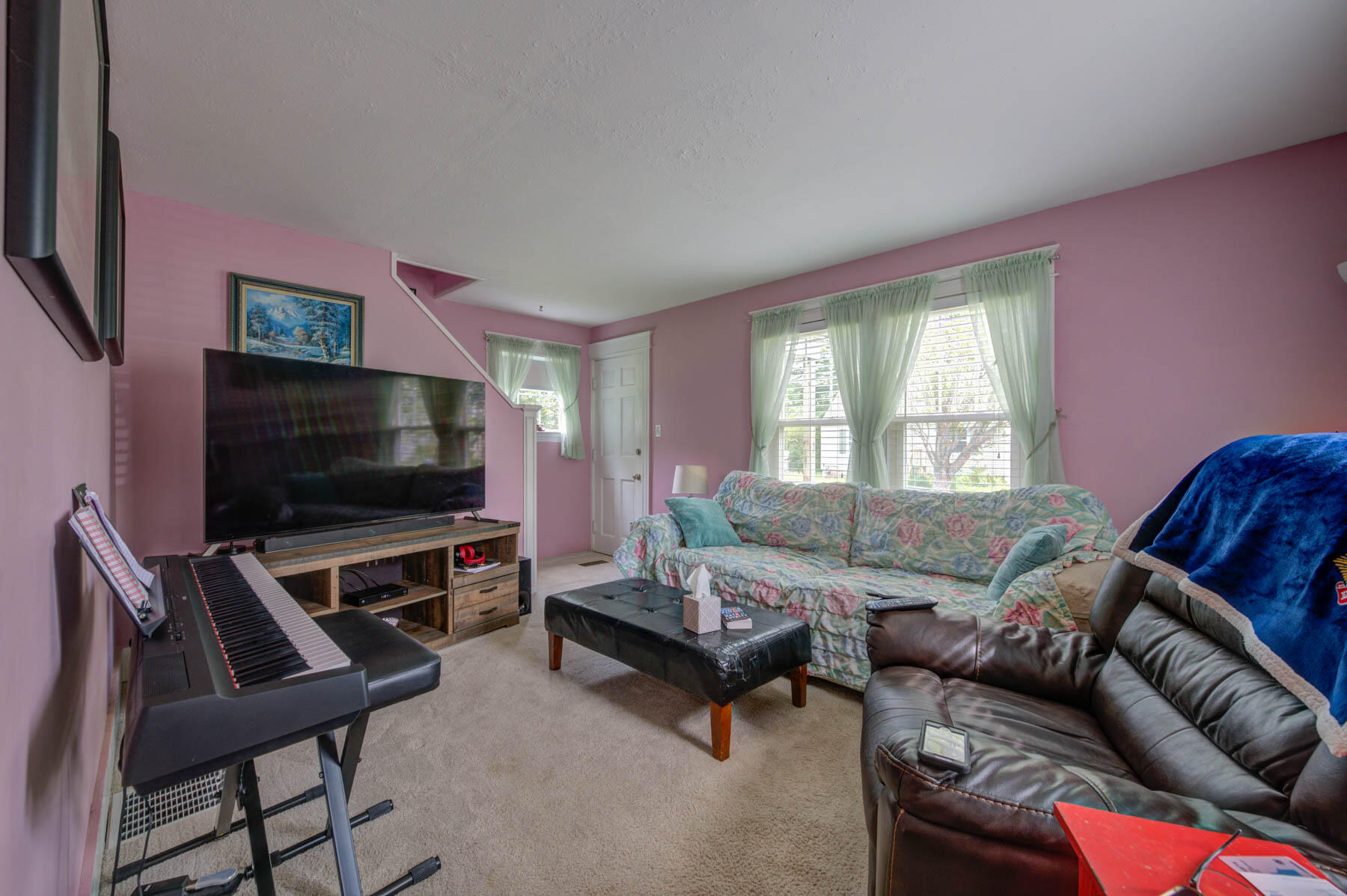 18 Fairlawn Avenue