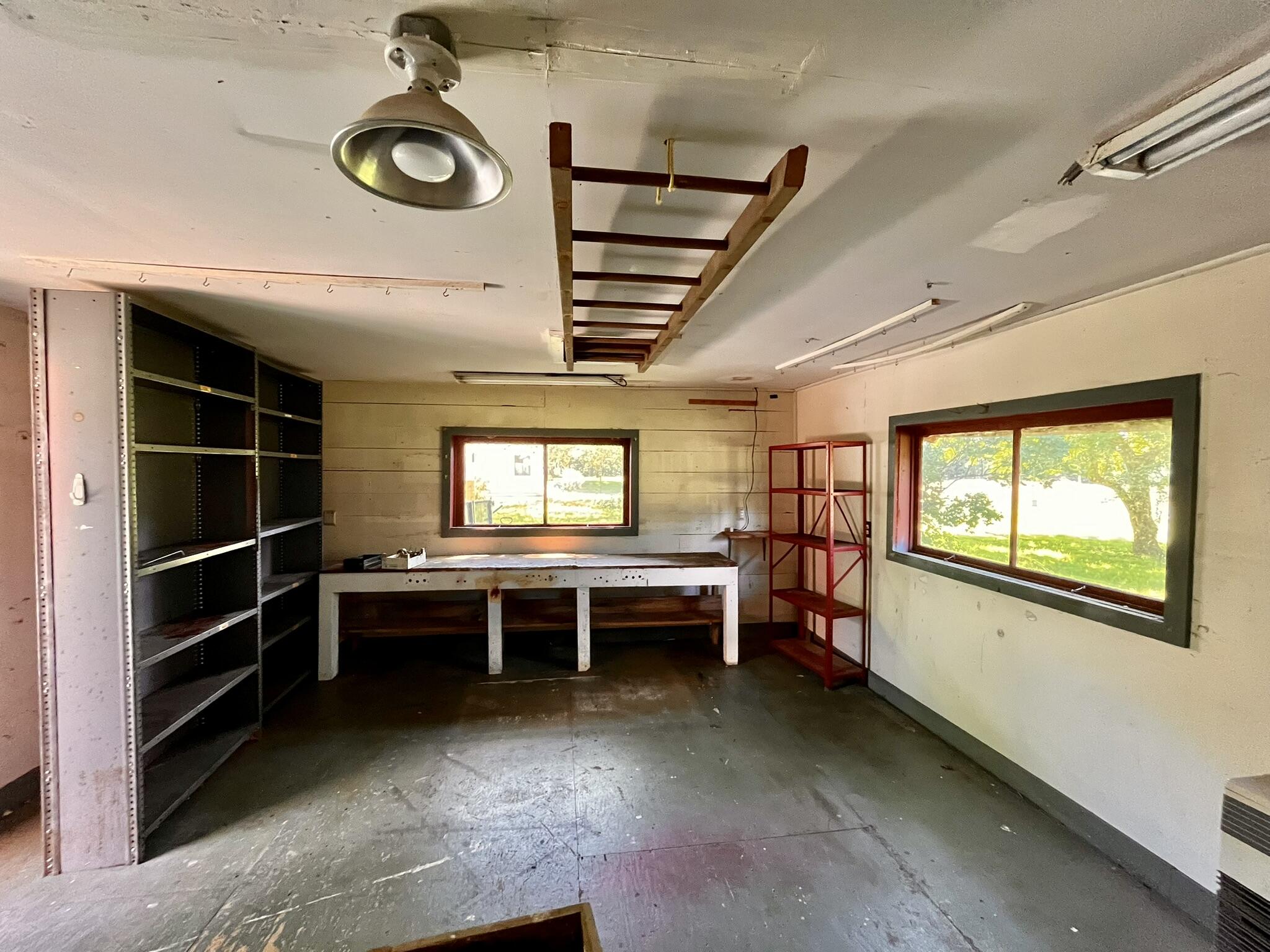 Detached insulated workshop/studio.