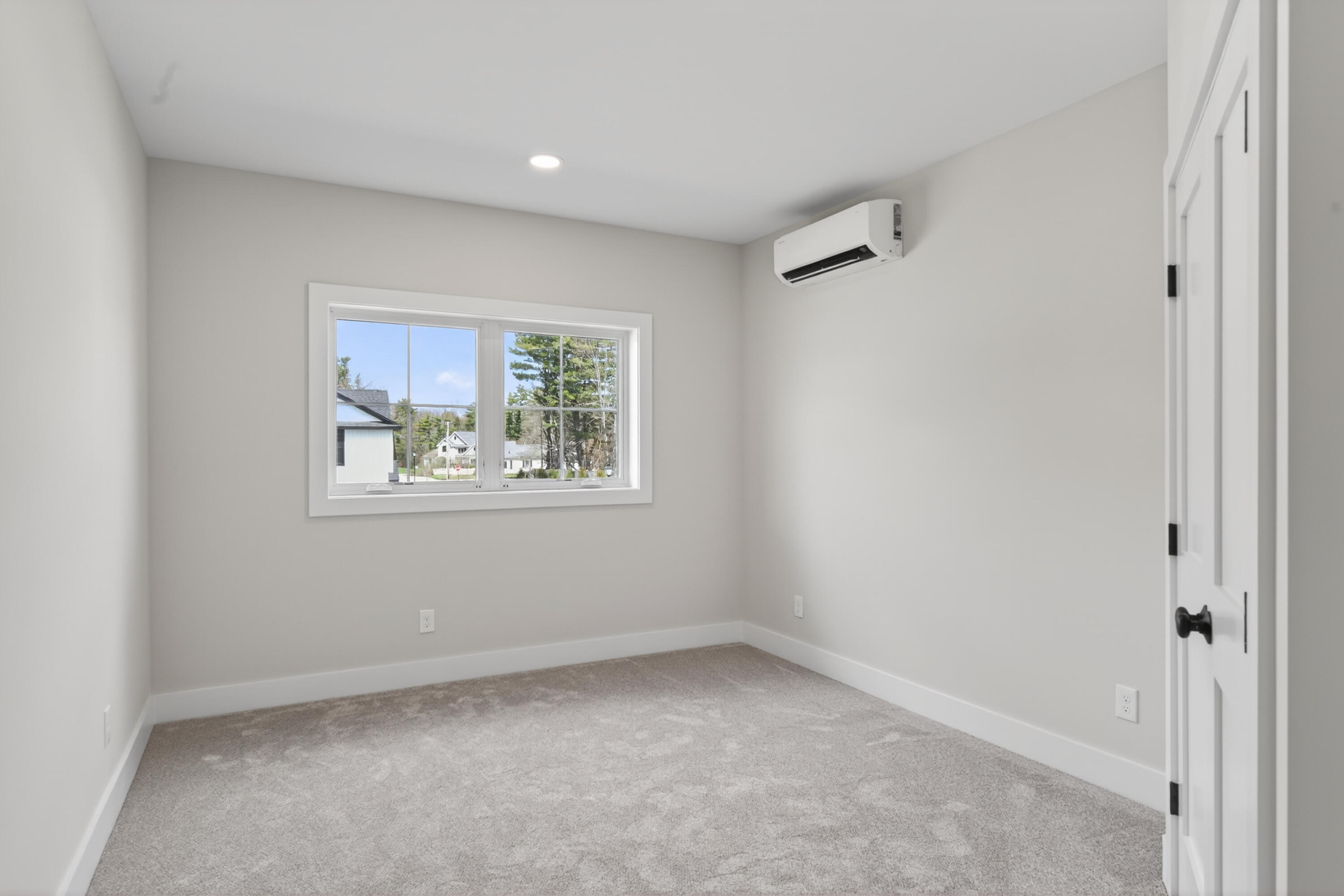 163 Owl's Nest Road, Portland, ME 04102 Bedroom #2 faces the street