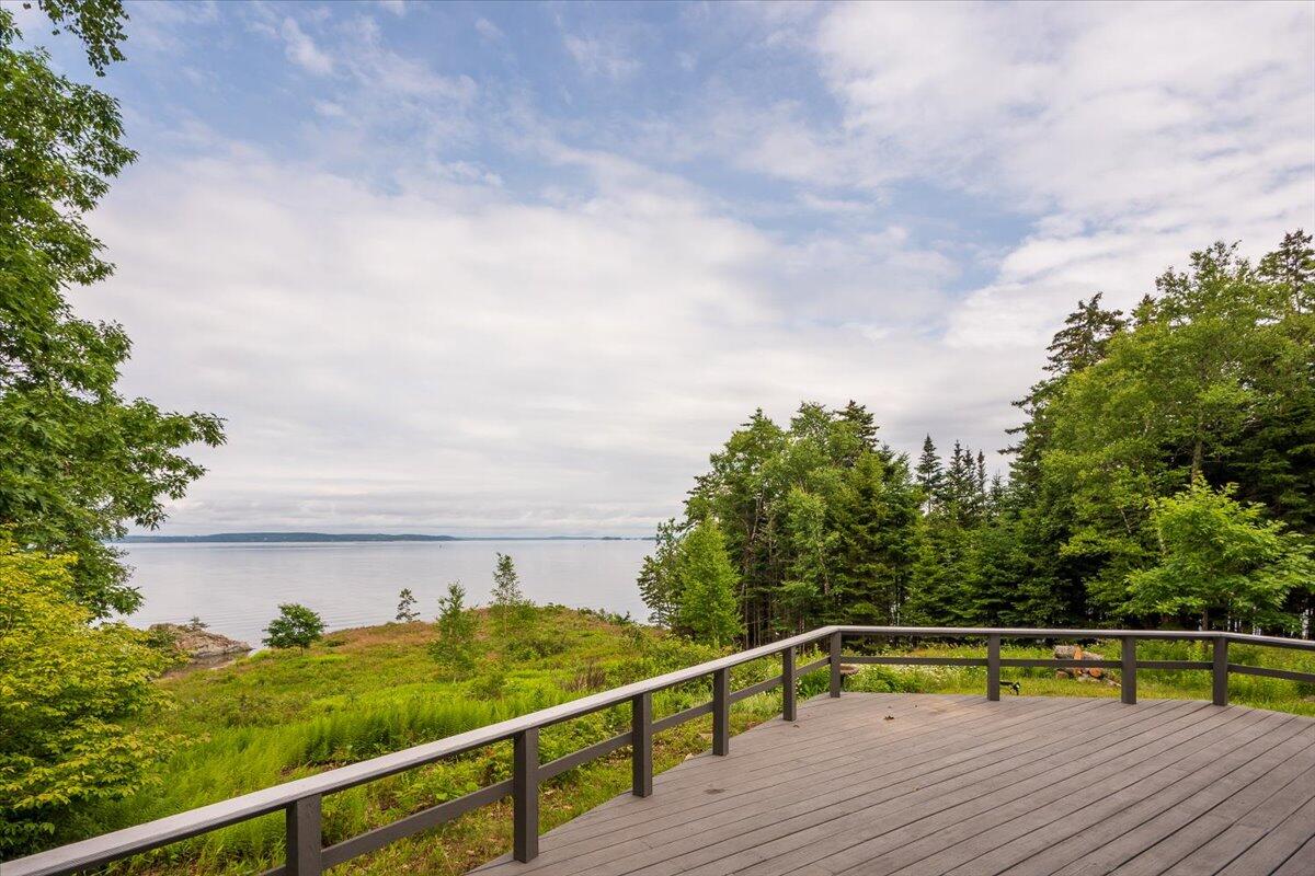 391 Main Road, Islesboro, ME, 04848