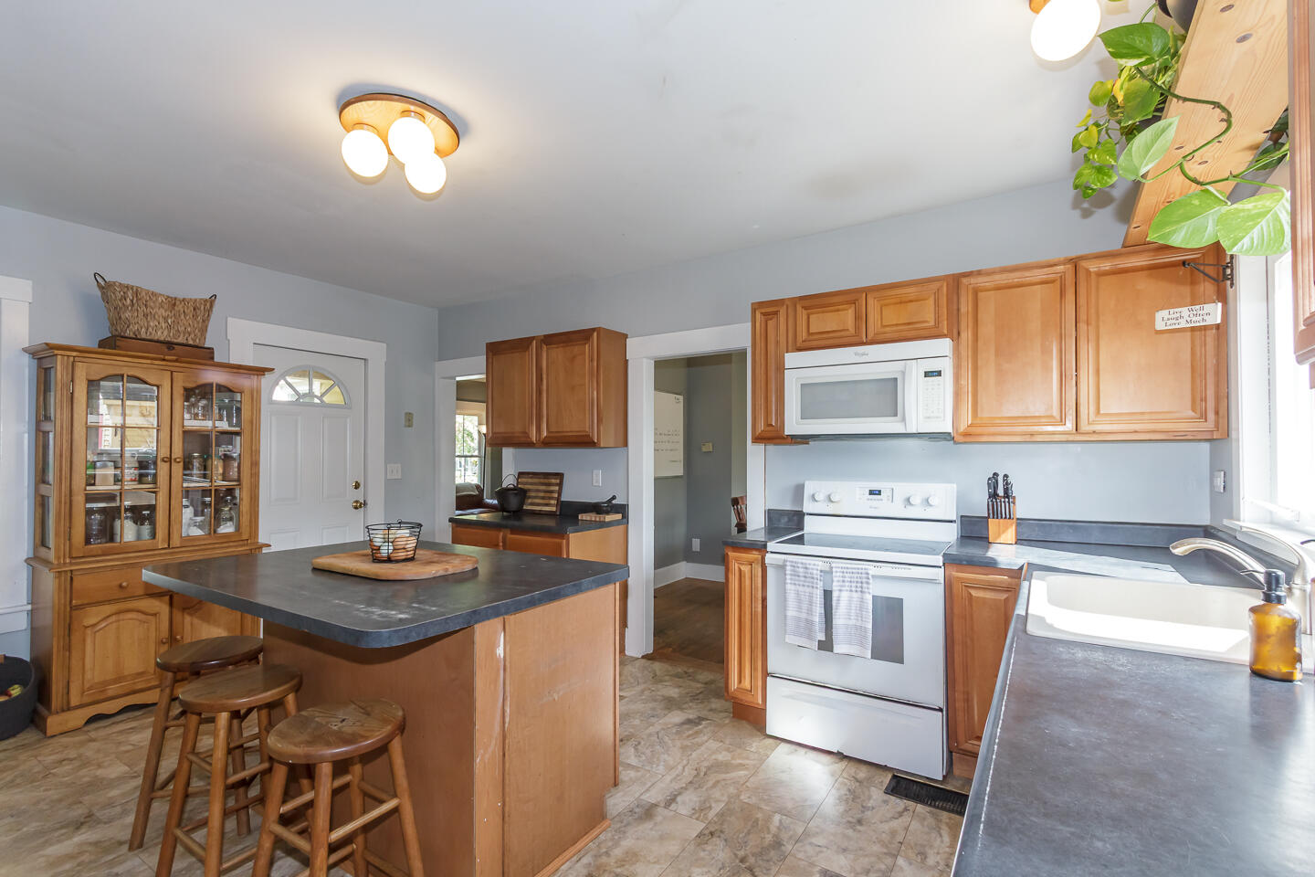 894 Main Street, Waterboro, ME, 04087