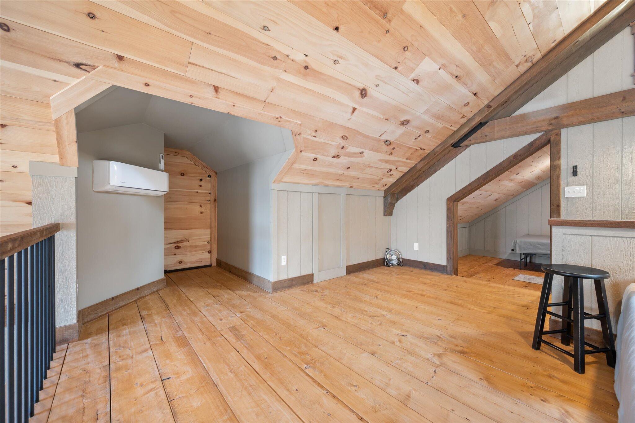 17 Hopkins Lane, Verona Island, ME, 04416