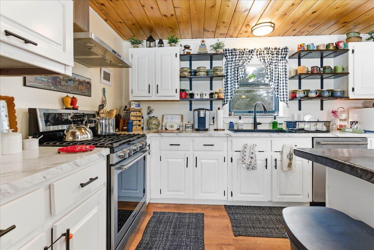 59 Vanner Road, Washington, ME, 04574