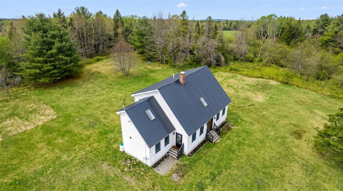 59 Vanner Road, Washington, ME, 04574