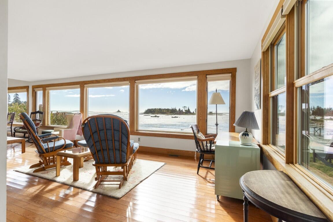 22 Gray Road, Southport, ME, 04576