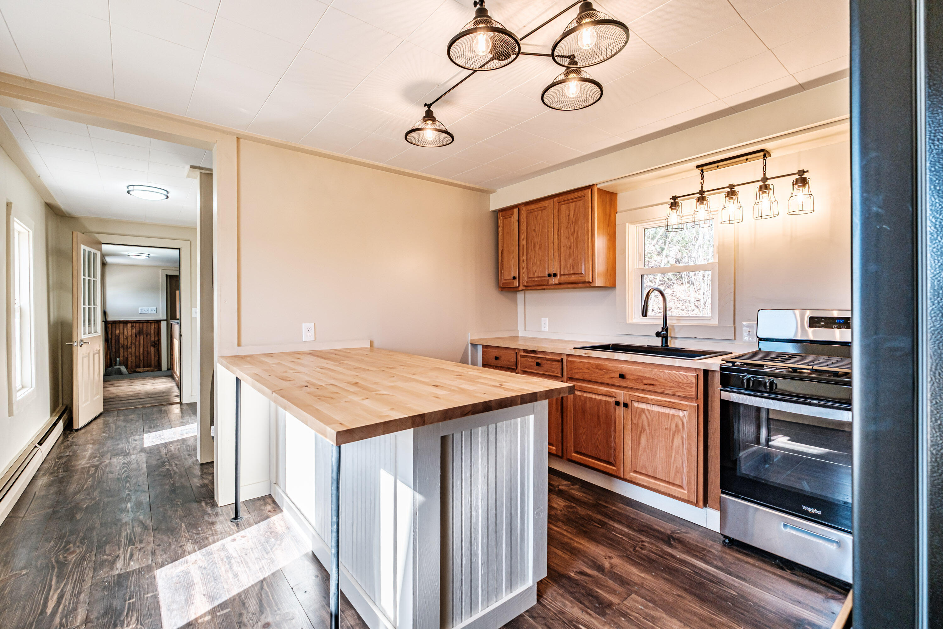 605 Hebron Road, Paris, ME, 04281