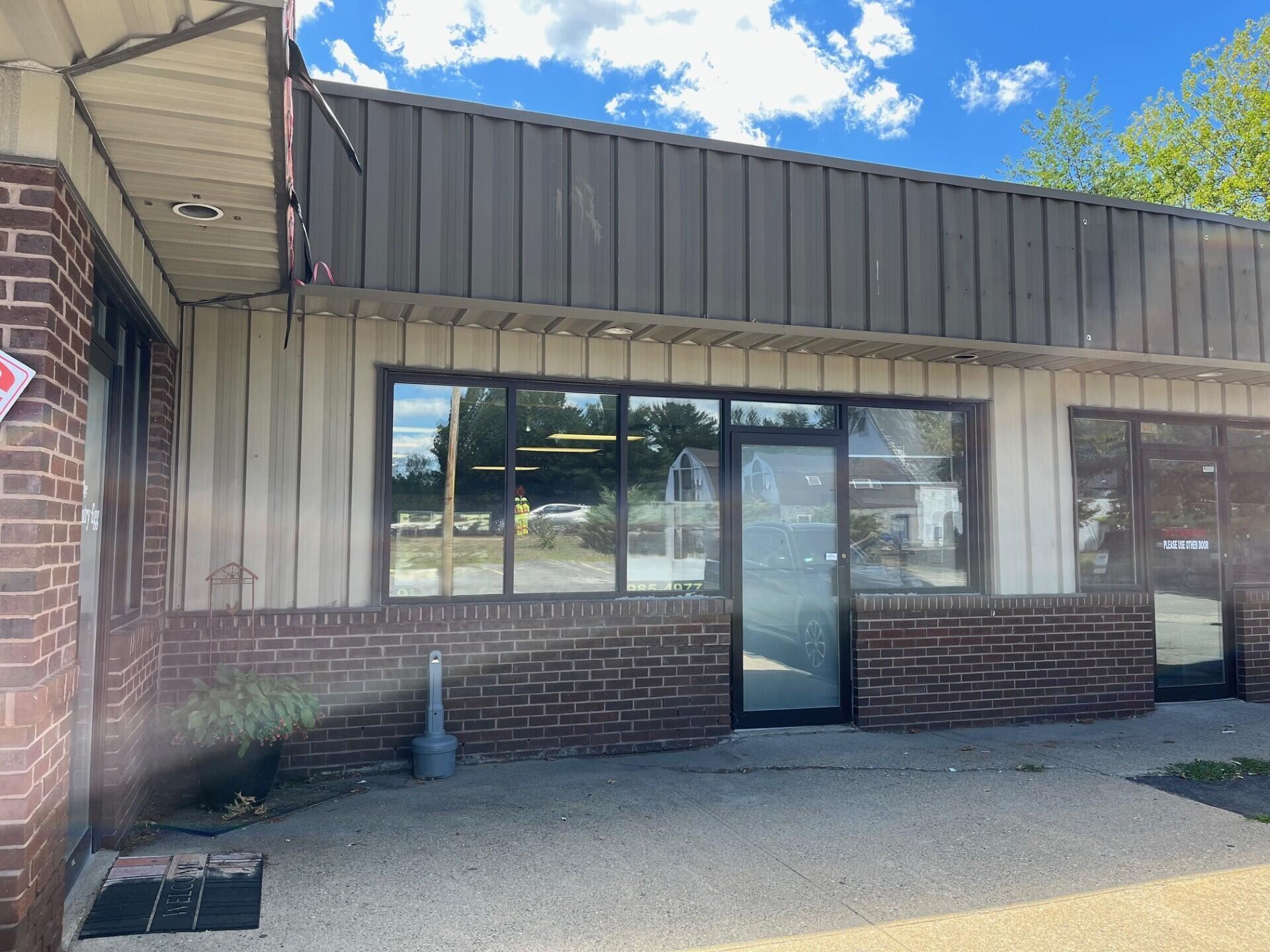 Main Street Mini Mall- Lease space  consisting of 1,100 +/- sf space ready for your business! Open layout with kitchen in back end.  Kitchen area may be suitable for expanding depending on tenant need.Space has successful restaurants on either side, OTTO's Pizza and Egg Roll Cafe. Excellent location Superior height and large lighted signagePlenty of parking in front as well as in backHigh traffic in busy urban retail areaFrontage on Main Street / Route 109