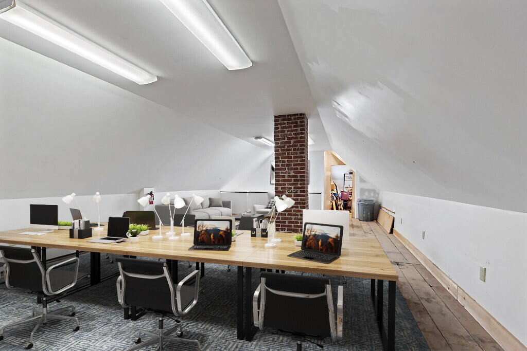 903 Western Avenue, Manchester, ME, 04351