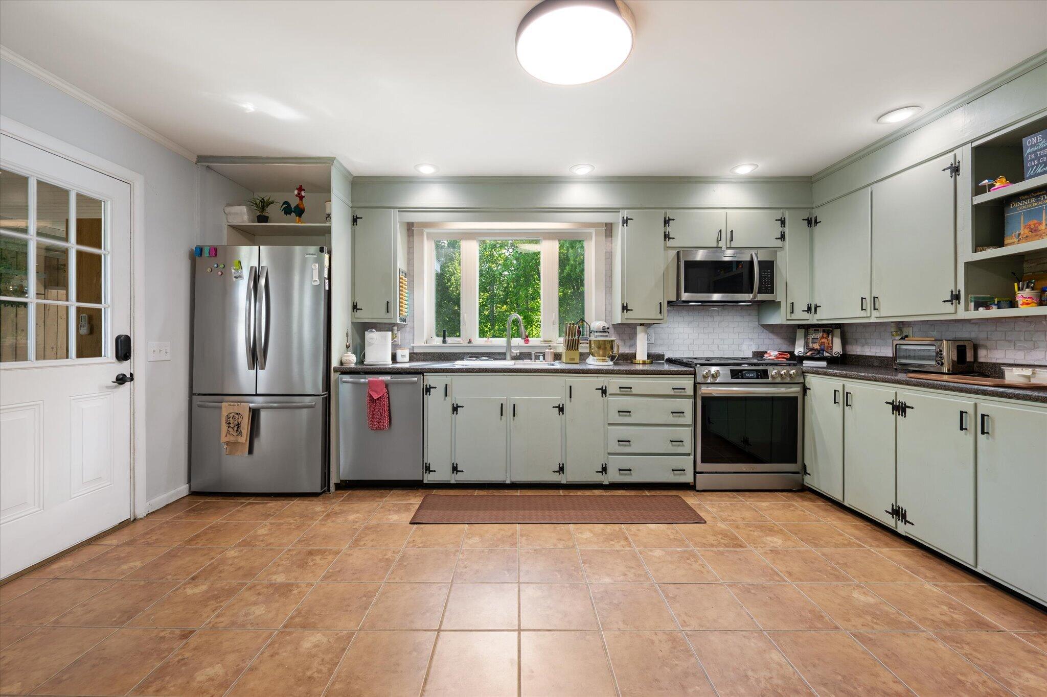 06-Kitchen