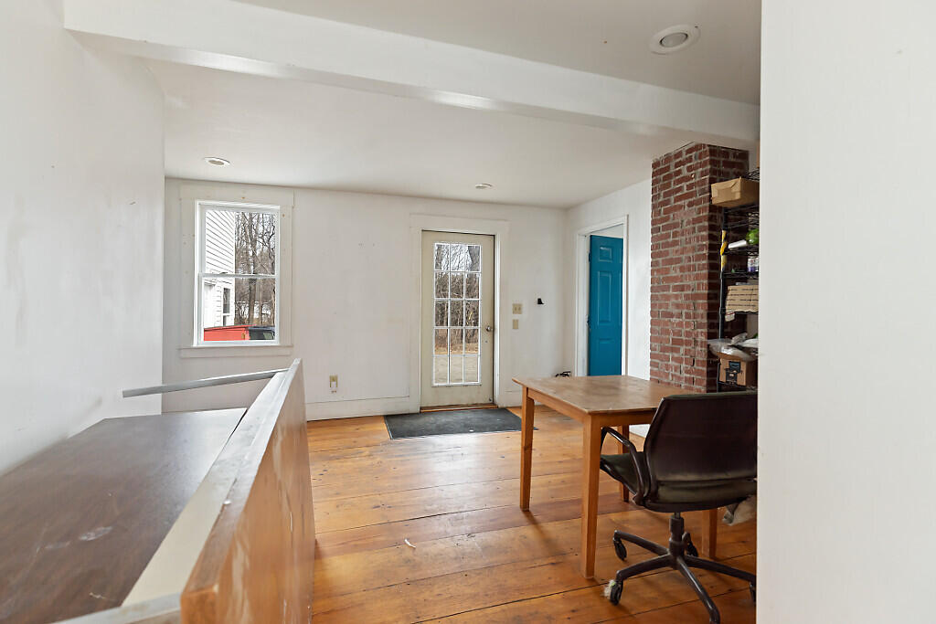 903 Western Avenue, Manchester, ME, 04351