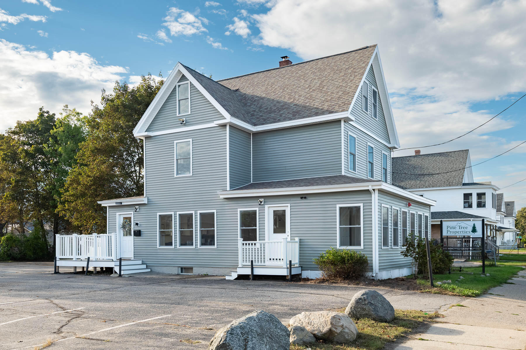 Photo of 997 Main Street Sanford ME 04073