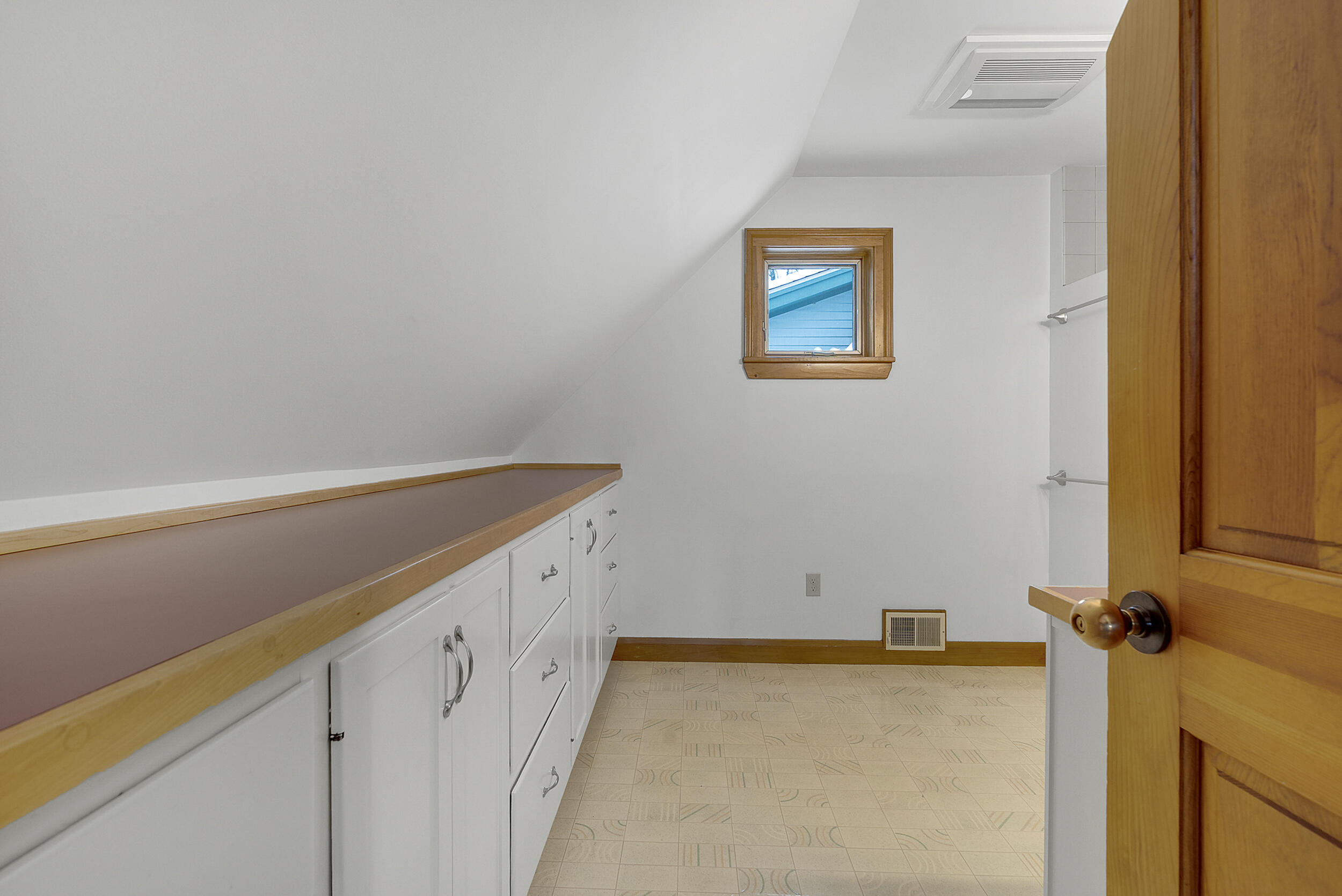 227 Benson Road, Manchester, ME, 04351