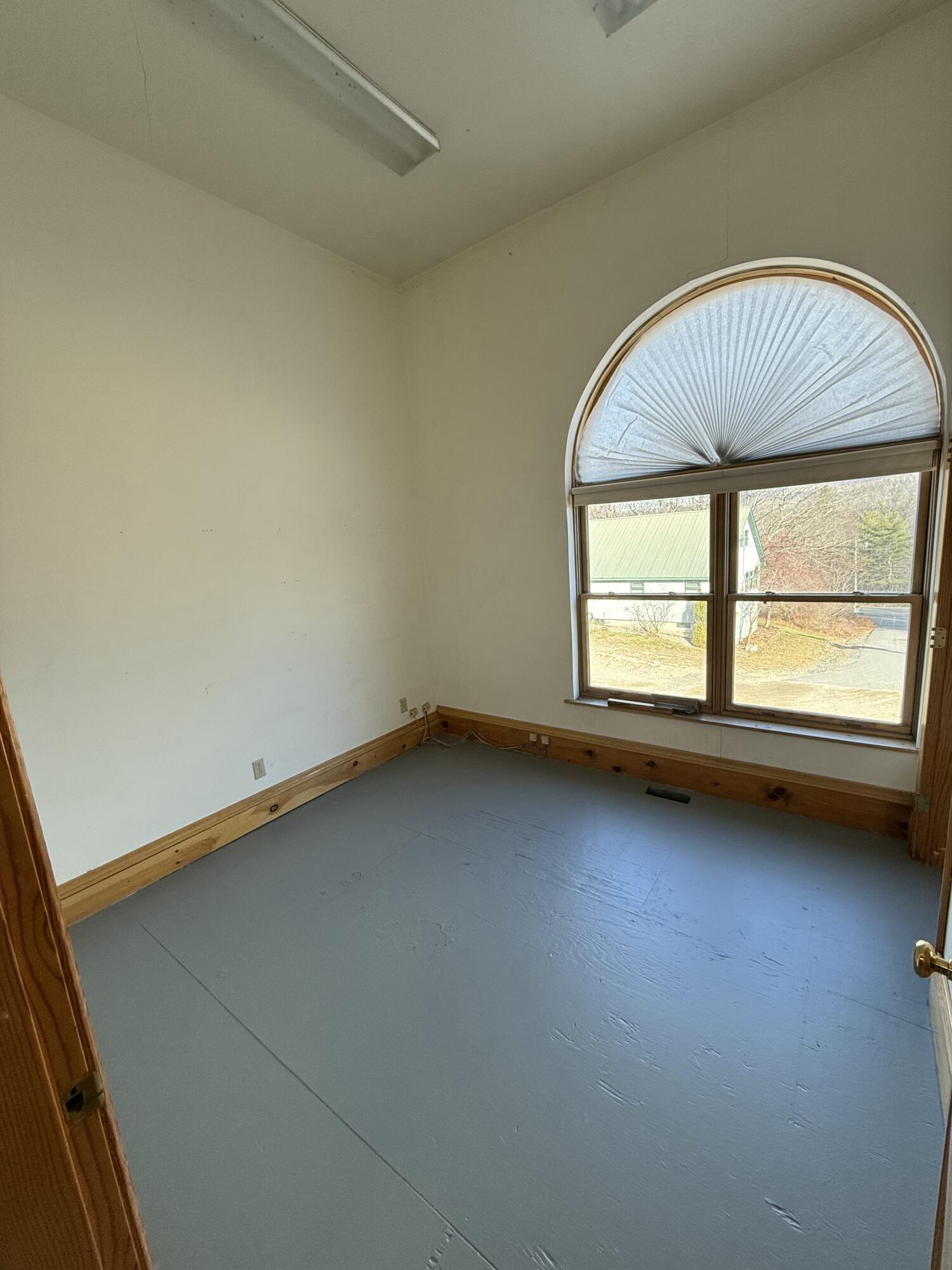 783 Auburn Road, Peru, ME, 04290