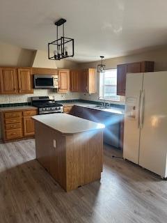 19 Sherry Drive, Hudson, ME 04449 — photo 2