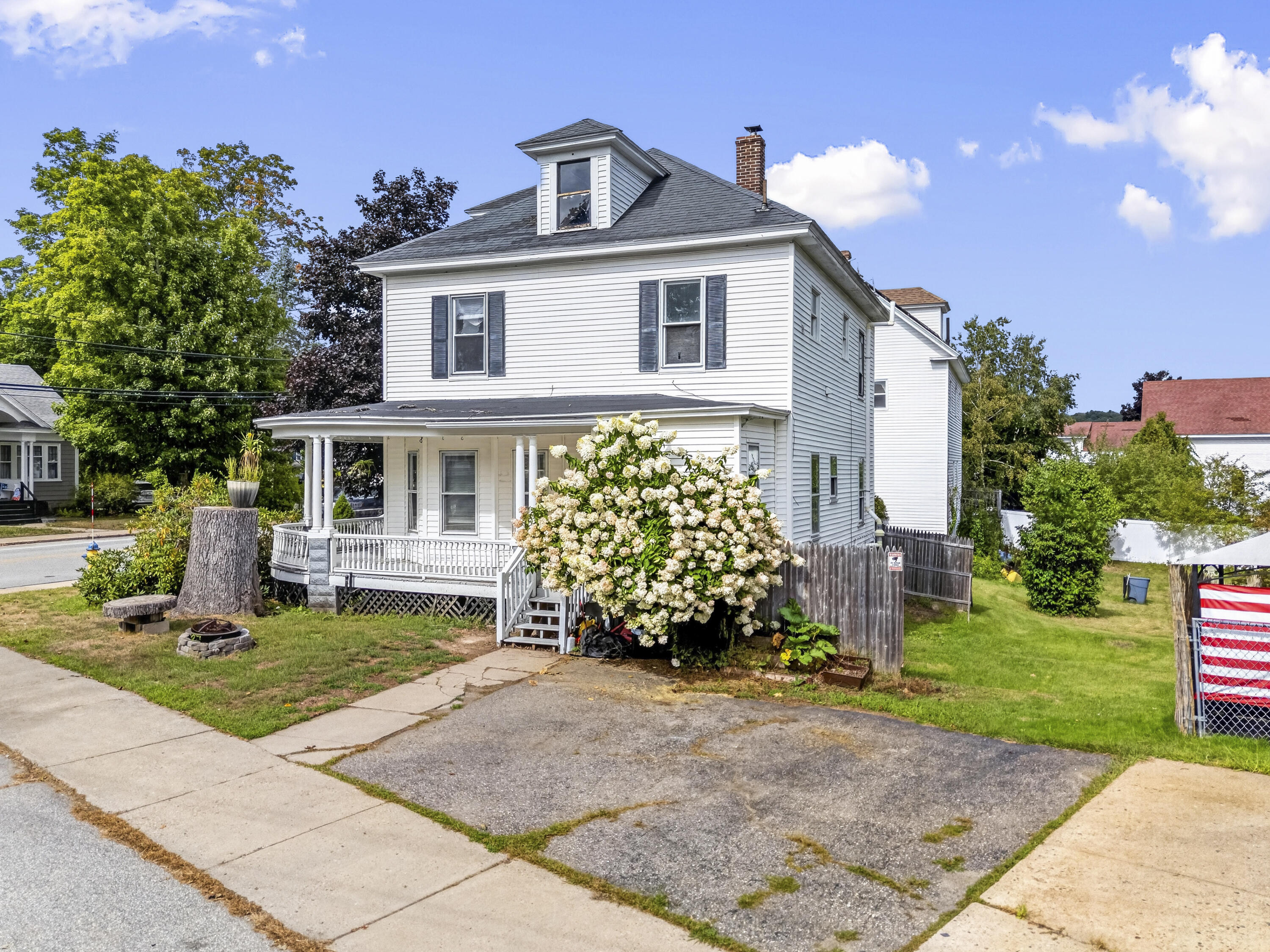 Photo of 34 Oak Street Sanford ME 04083