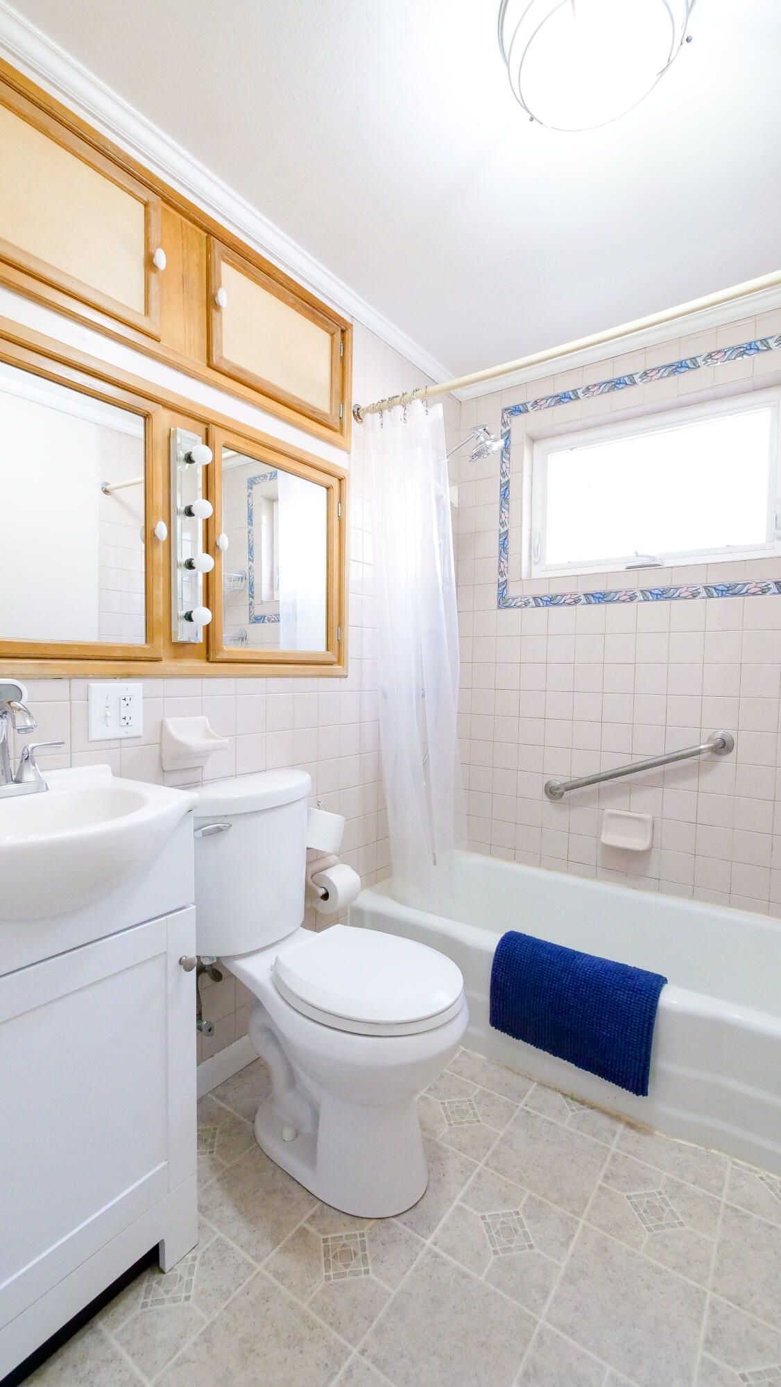 16 Gardner Road, Orono, ME, 04473