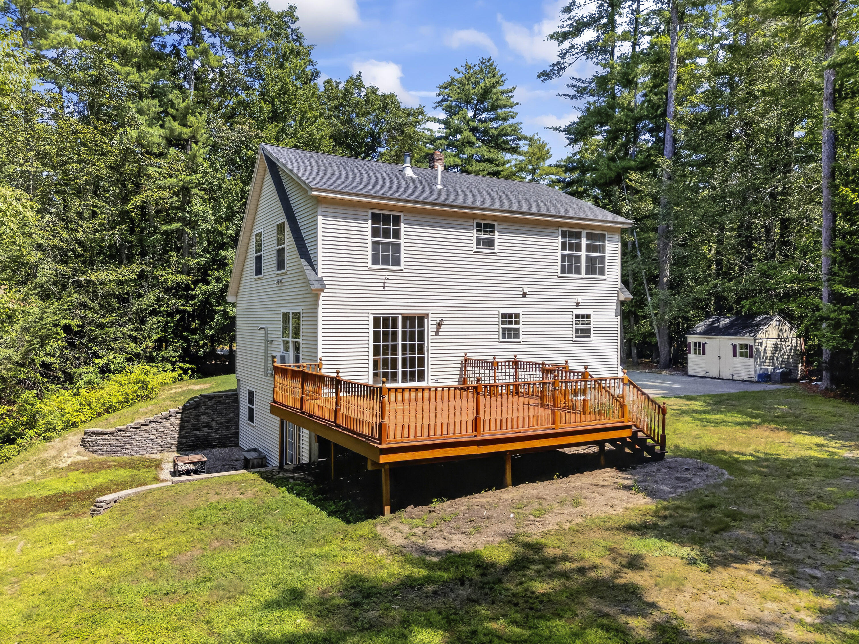 152 Sand Pond Rd, Sanford