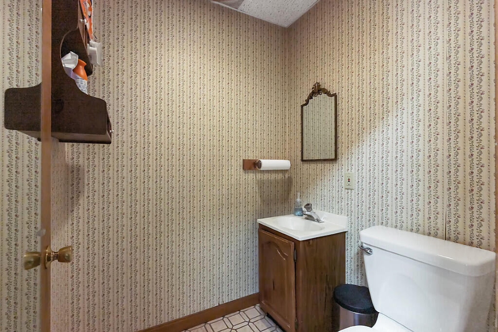 413 Wilton Road, Farmington, ME, 04938