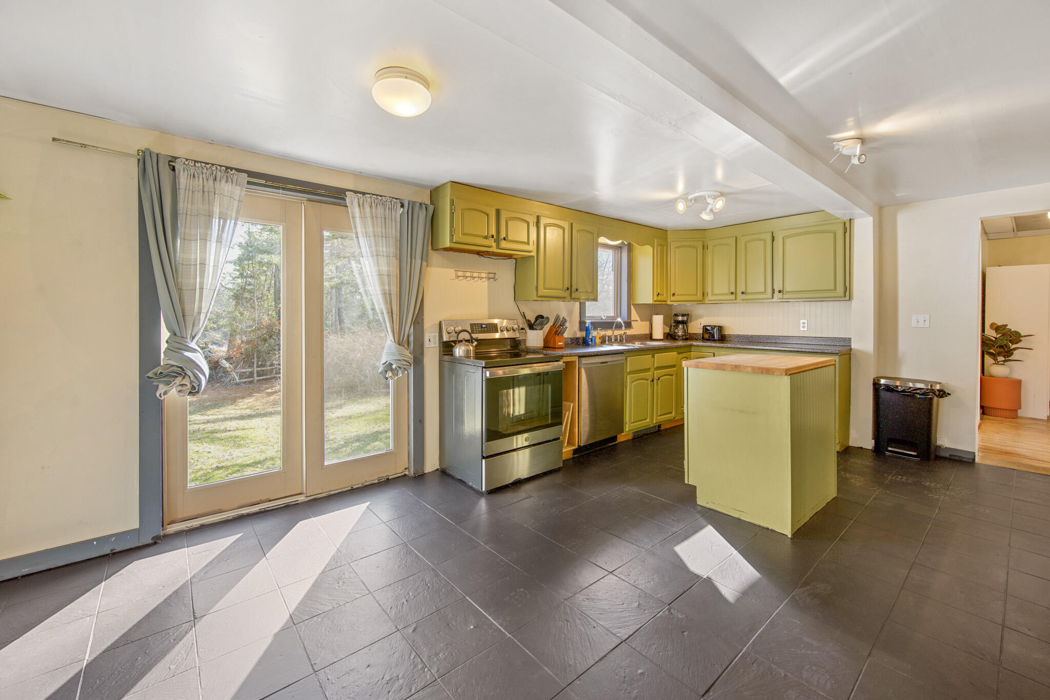 81 Old Route One, Hancock, ME, 04640