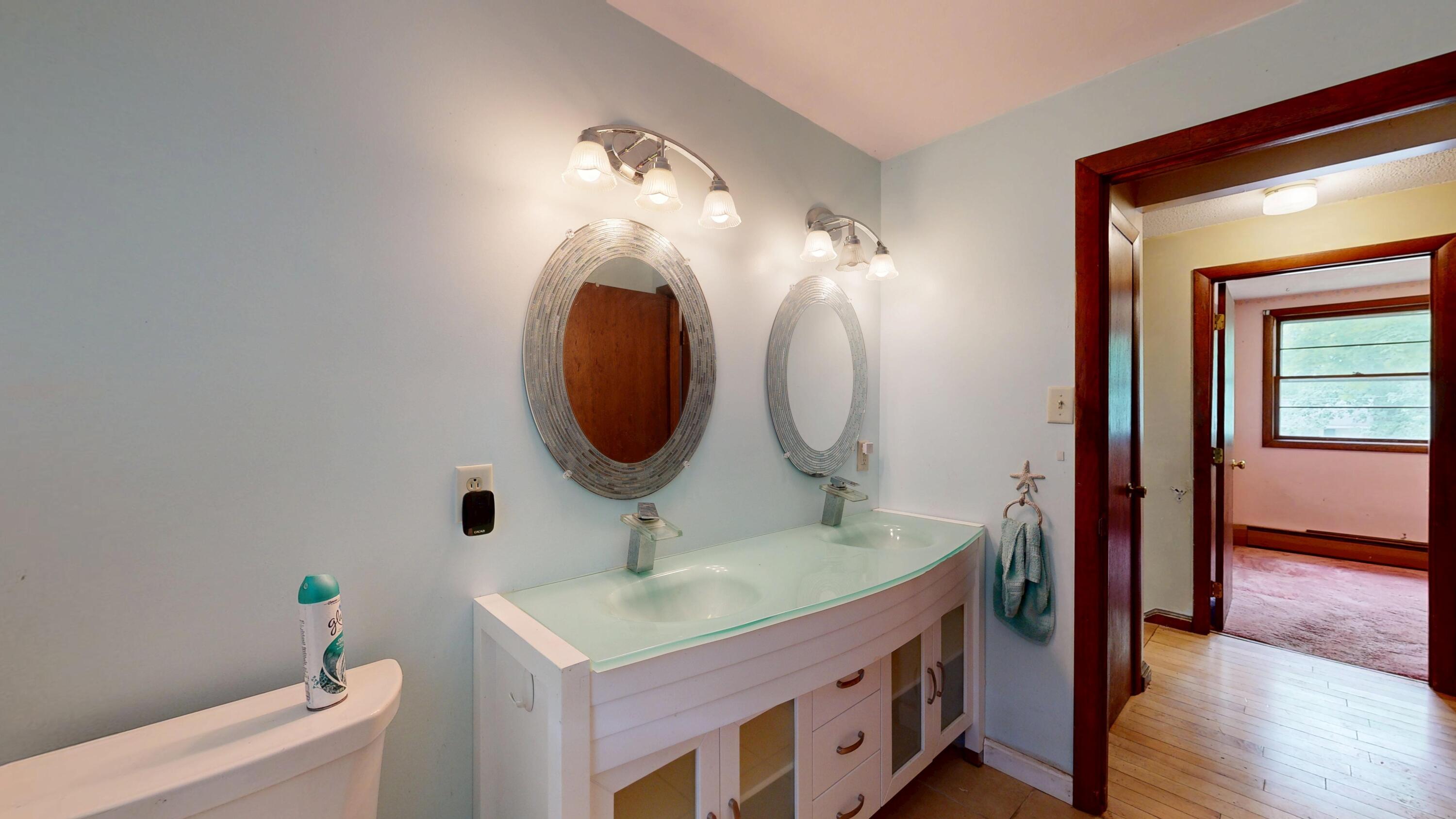 172 Sandy Hill Road, South Portland, ME 04106 Bathroom