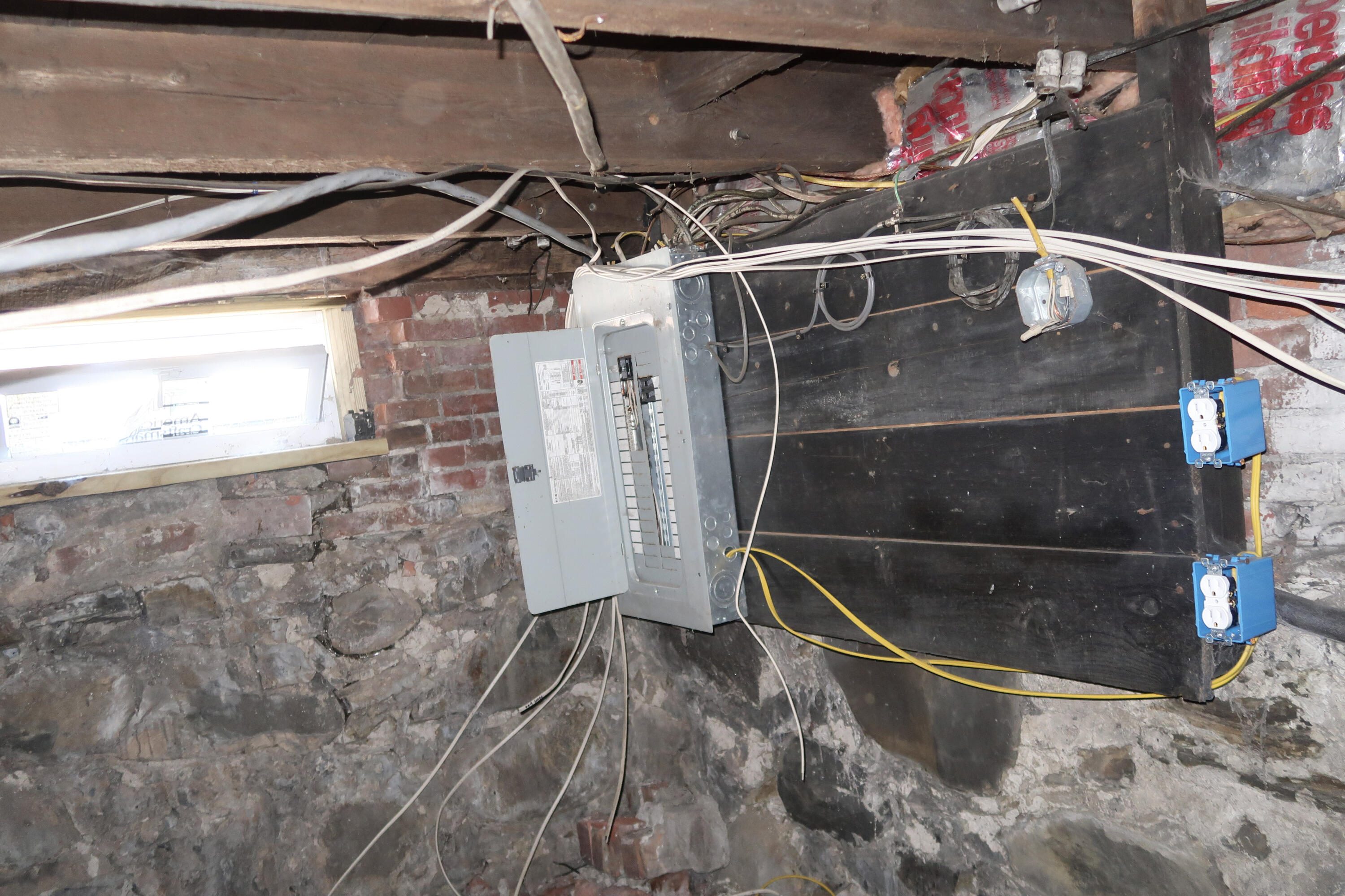 14 Heselton Street, Skowhegan, ME, 04976