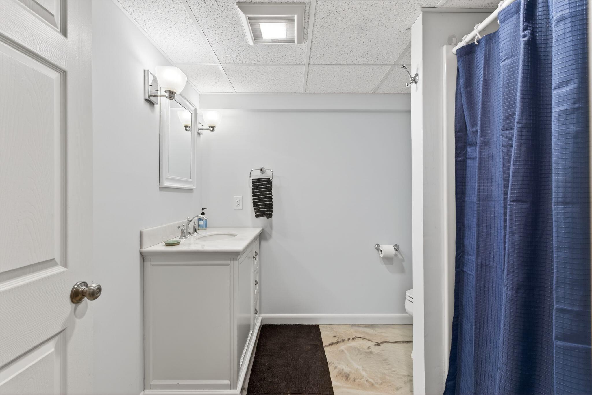 7 Lawn Avenue, Cumberland, ME, 04021