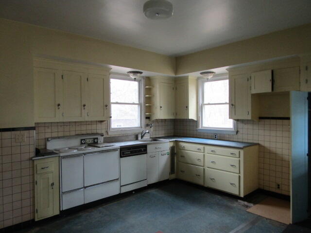 49 Pearl Street, Augusta, ME, 04330