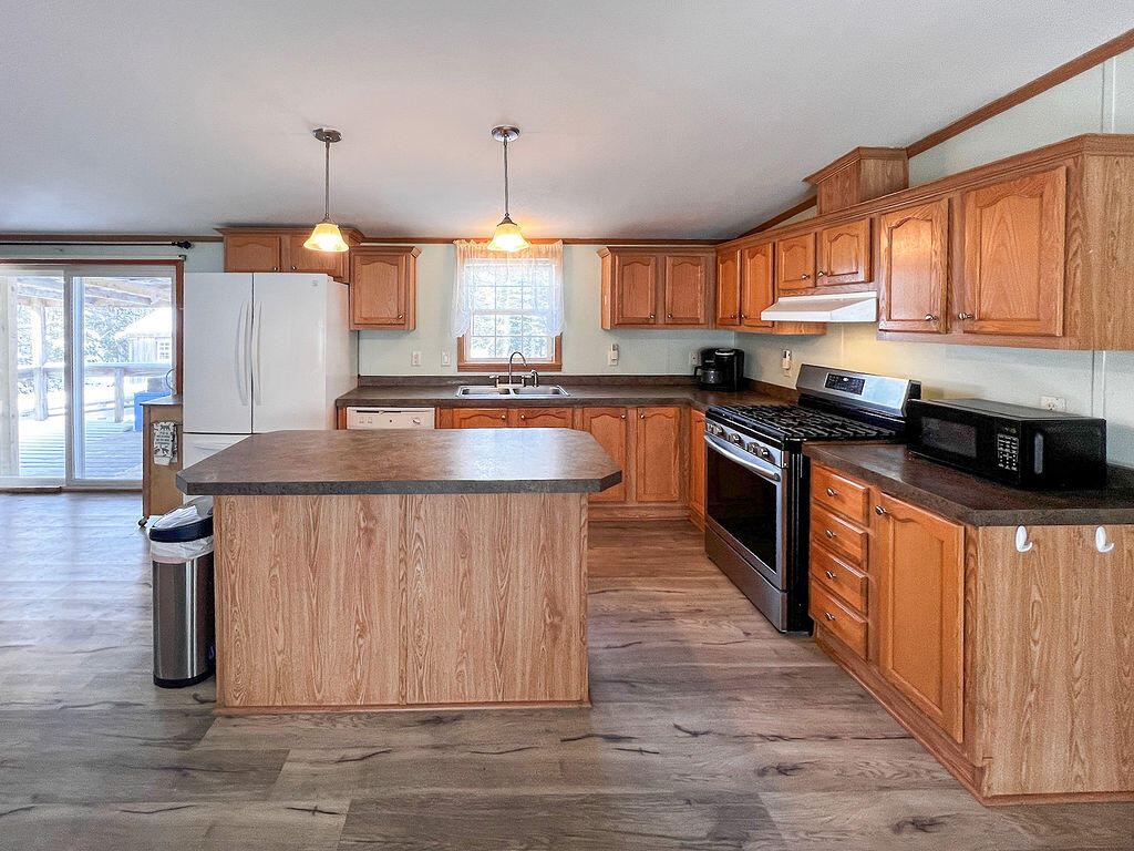 191 Sunset Cross Road, Deer Isle, ME, 04627