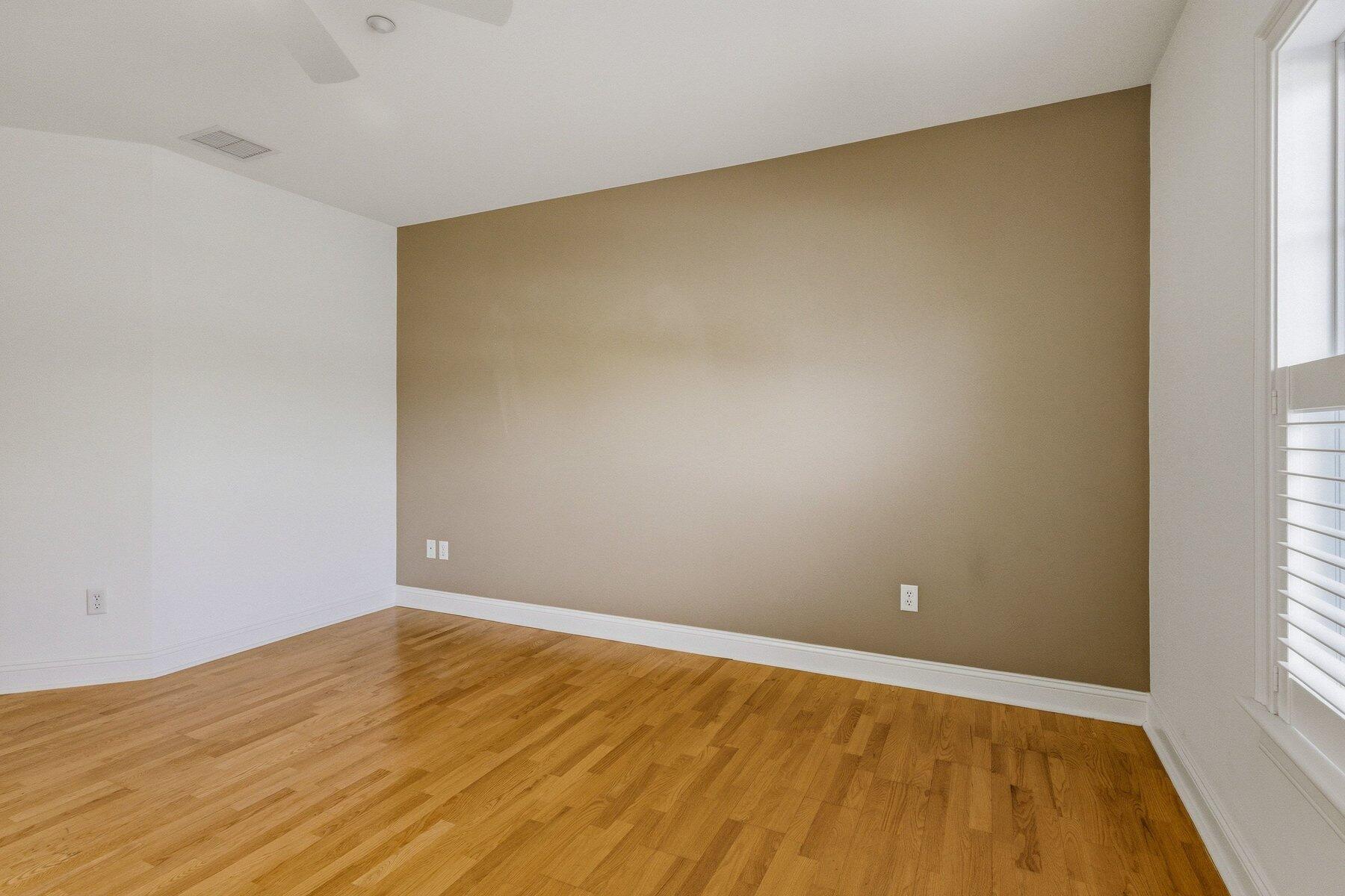 100 Shepards Cove Road UNIT F204, Kittery, ME, 03904