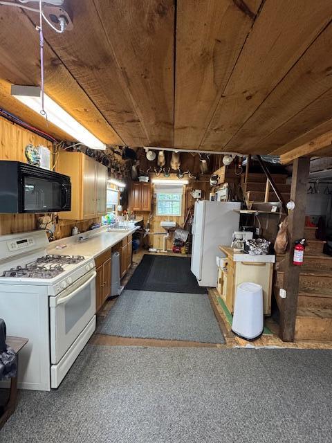 186 S South Arm Road, Andover, ME, 04216