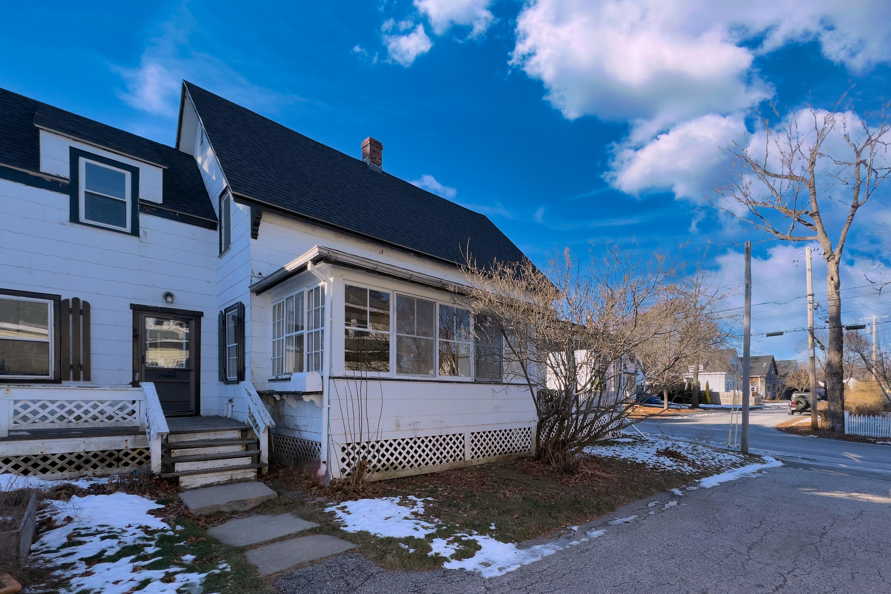 84 Pleasant Street
