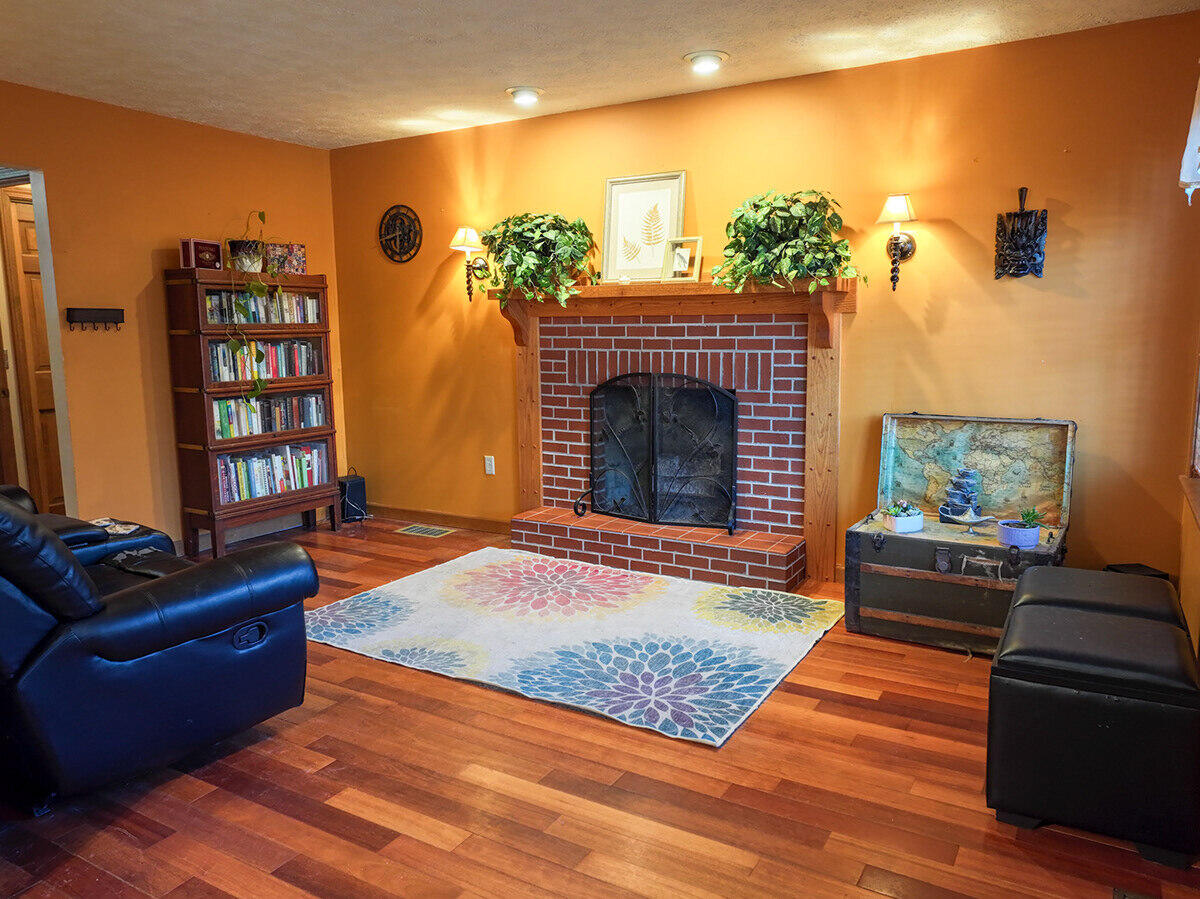 11 Kensington Terrace, Lewiston, ME, 04240