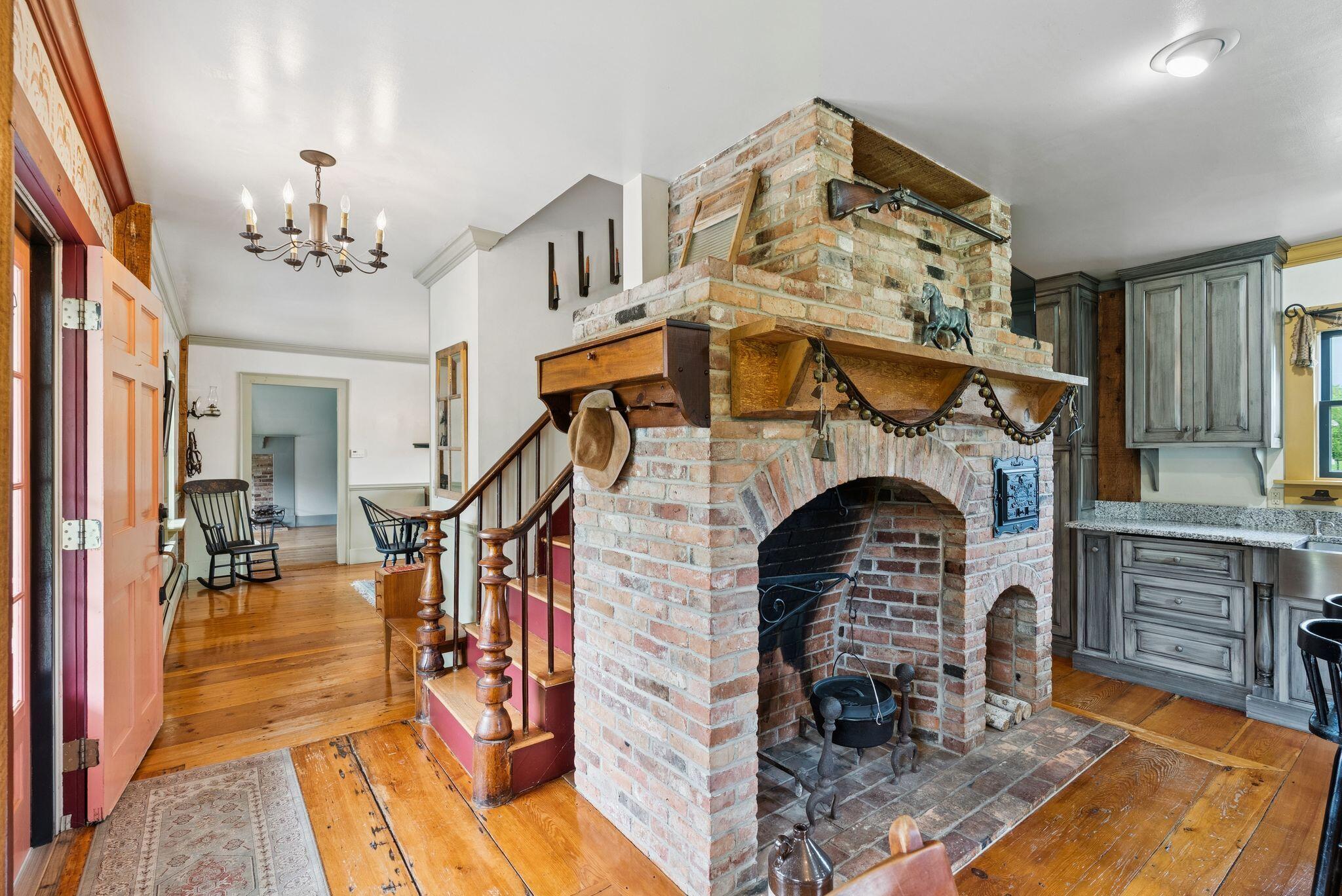 305 River Road, Hollis, ME, 04042