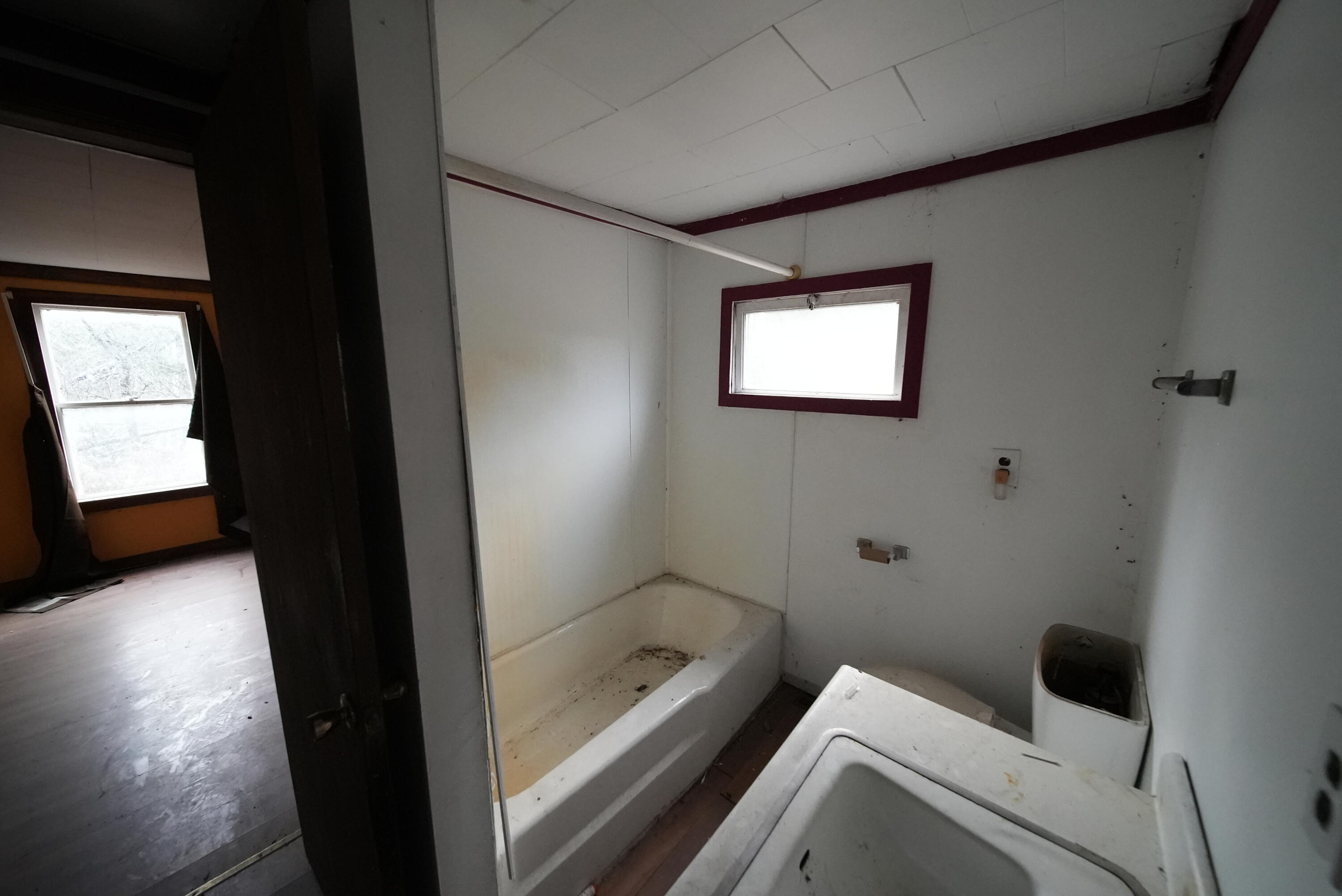 228 U.S. Route 1, Bridgewater, ME, 04735