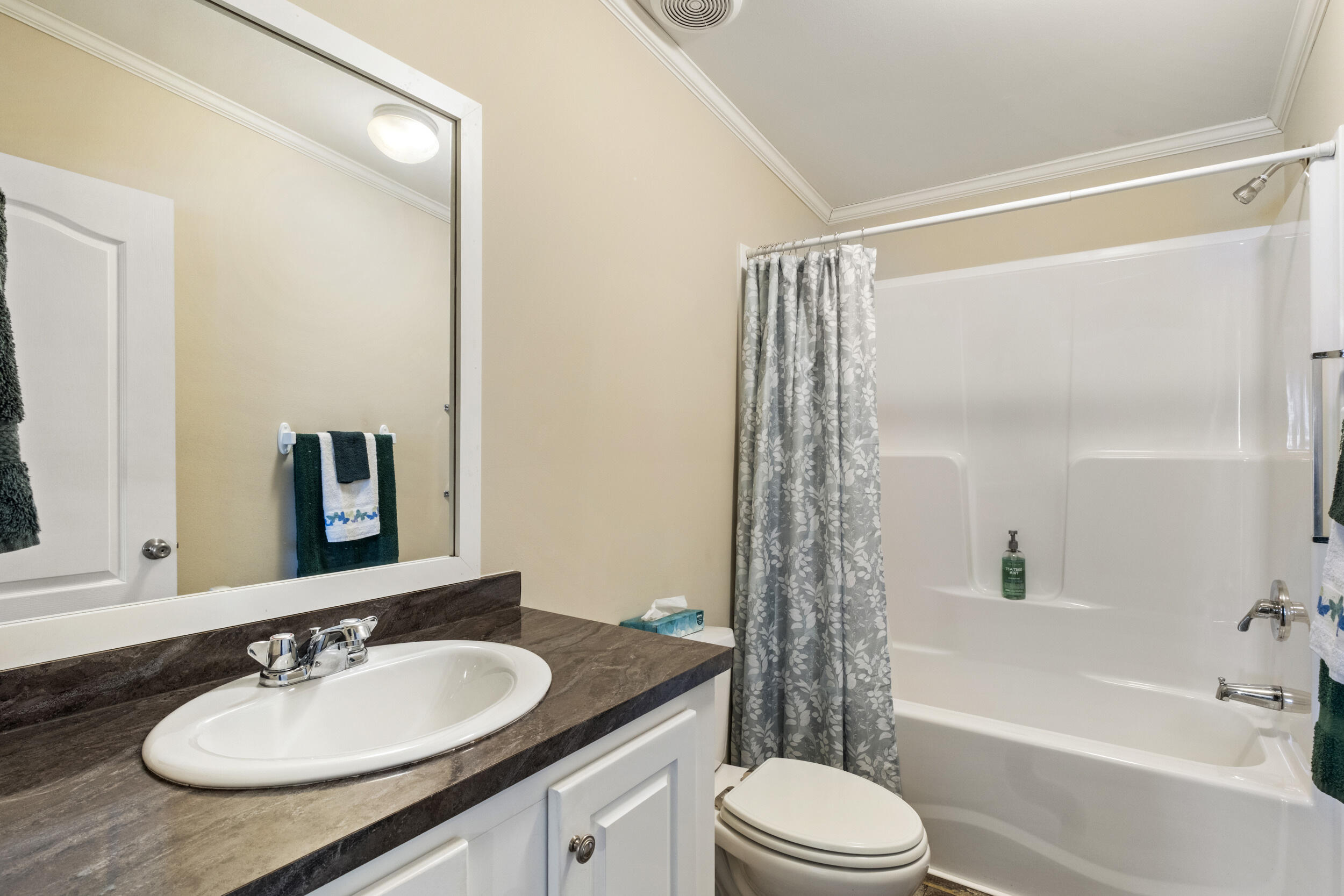 1032 Main Street, Vassalboro, ME, 04989