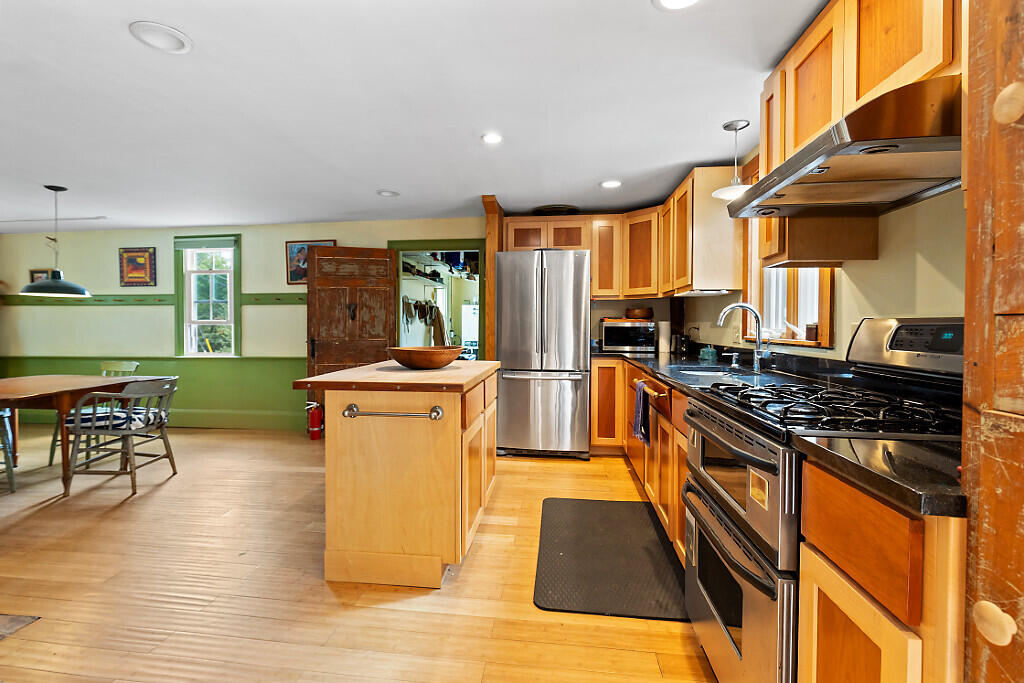 850 Lawrence Road, Pownal, ME, 04069