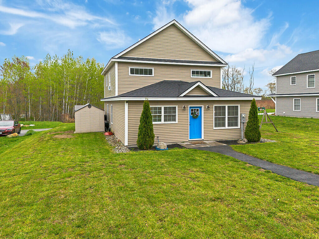 Photo of 7 Onyx Drive New Gloucester ME 04260