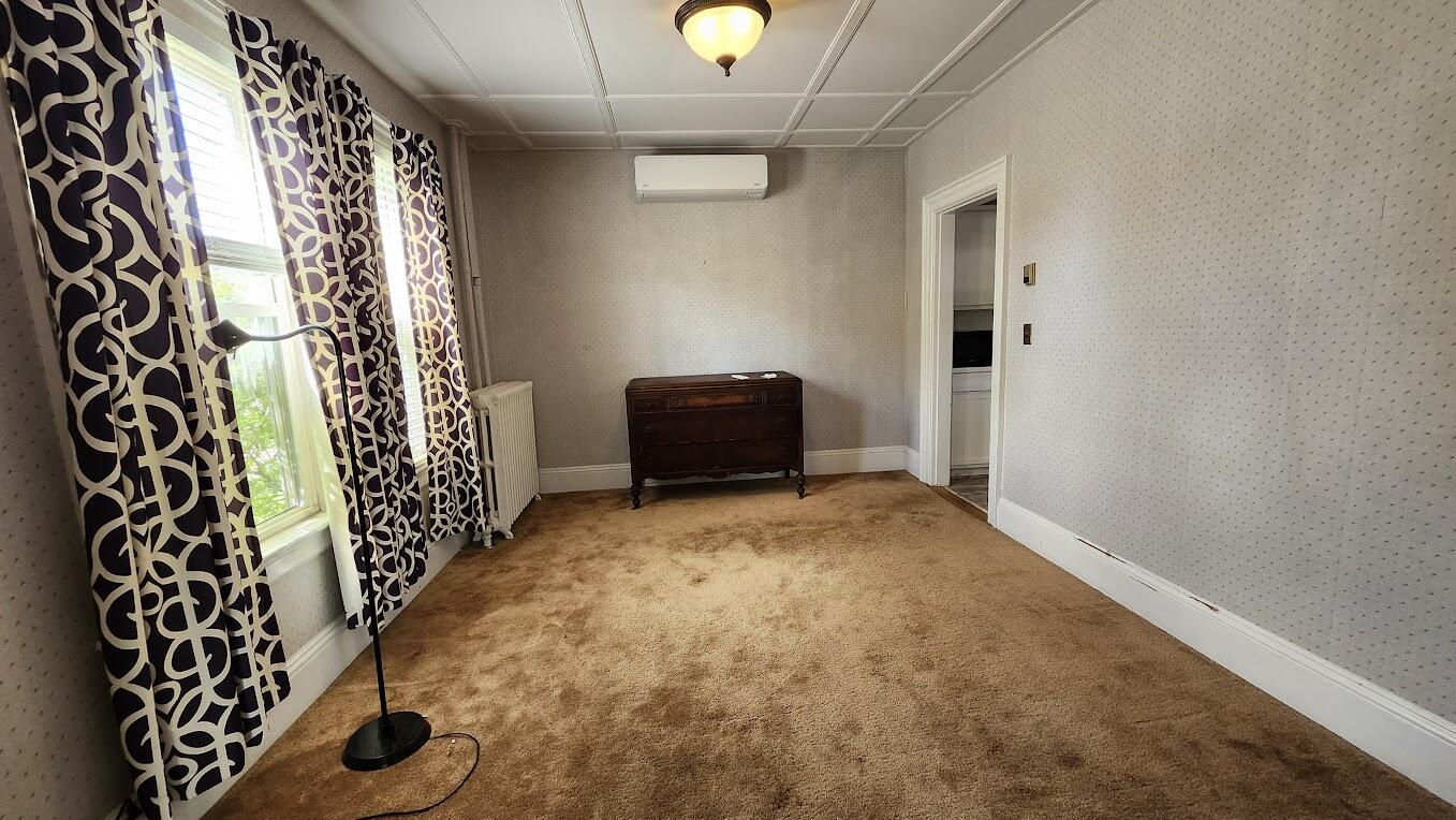 17 Bates Street, Millinocket, ME, 04462